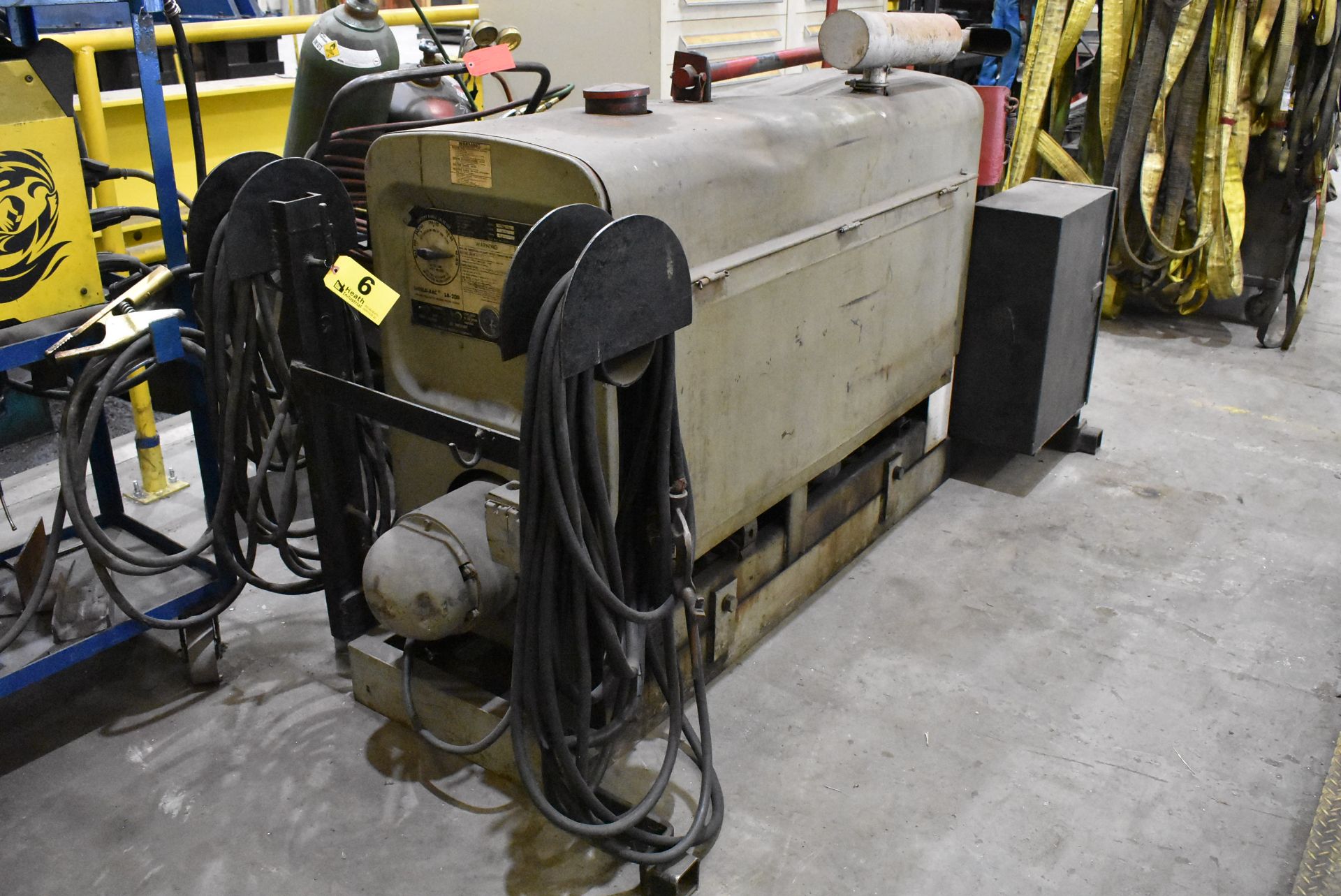 LINCOLN MODEL SA-200 F163 GAS POWERED ARC WELDER S/N A954603 WITH ELECTRIC START, FINE CURRENT