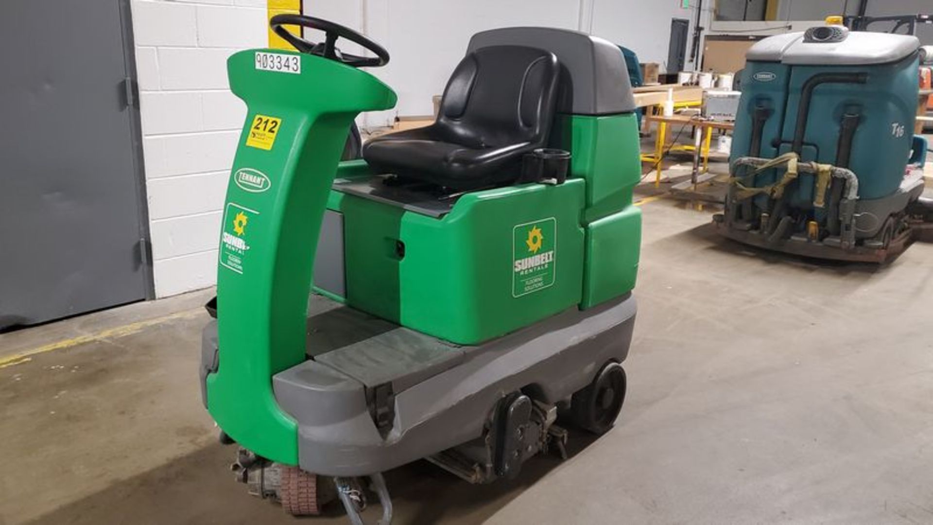TENNANT MODEL R14 RIDING ELECTRIC FLOOR SCRUBBER, S/N R14-10805418, 187 HOURS ON METER - Image 2 of 9