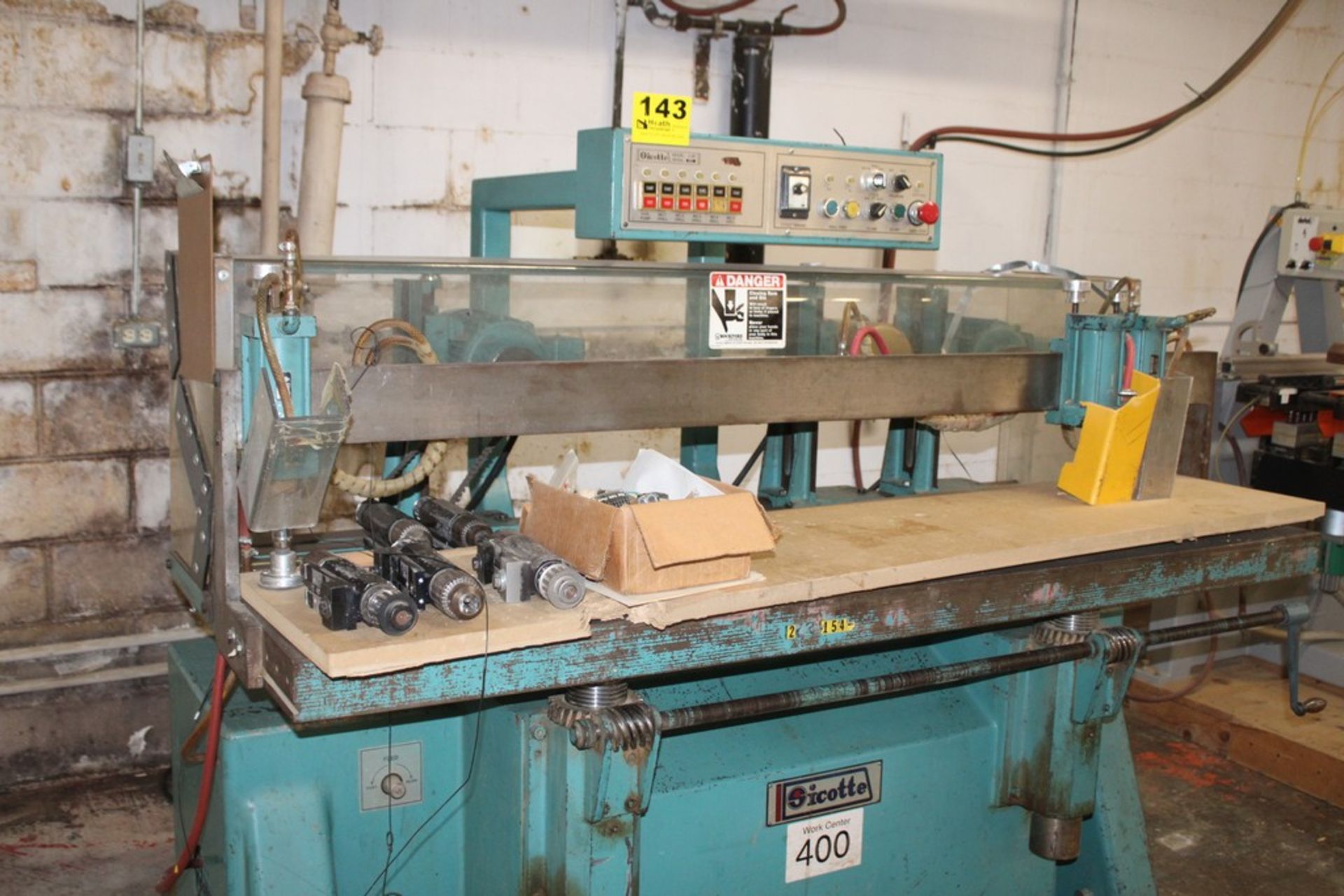 DOUCET 3-SPINDLE MODEL J20 HYDRAULIC HORIZONTAL BORING MACHINE, S/N 855 - Image 11 of 11