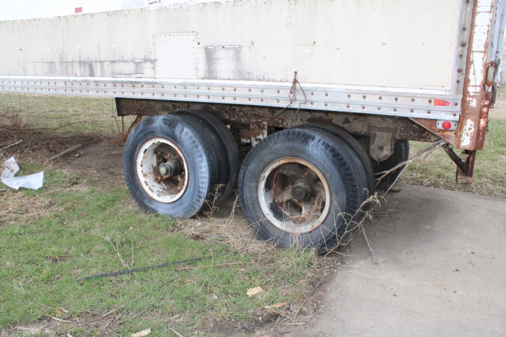 MONON APPROX. 45’ MODEL FA80W ENCLOSED DRY VAN TRAILERS, VIN: 1NNVF4827EN080934 (NEW 1984) - Image 6 of 8