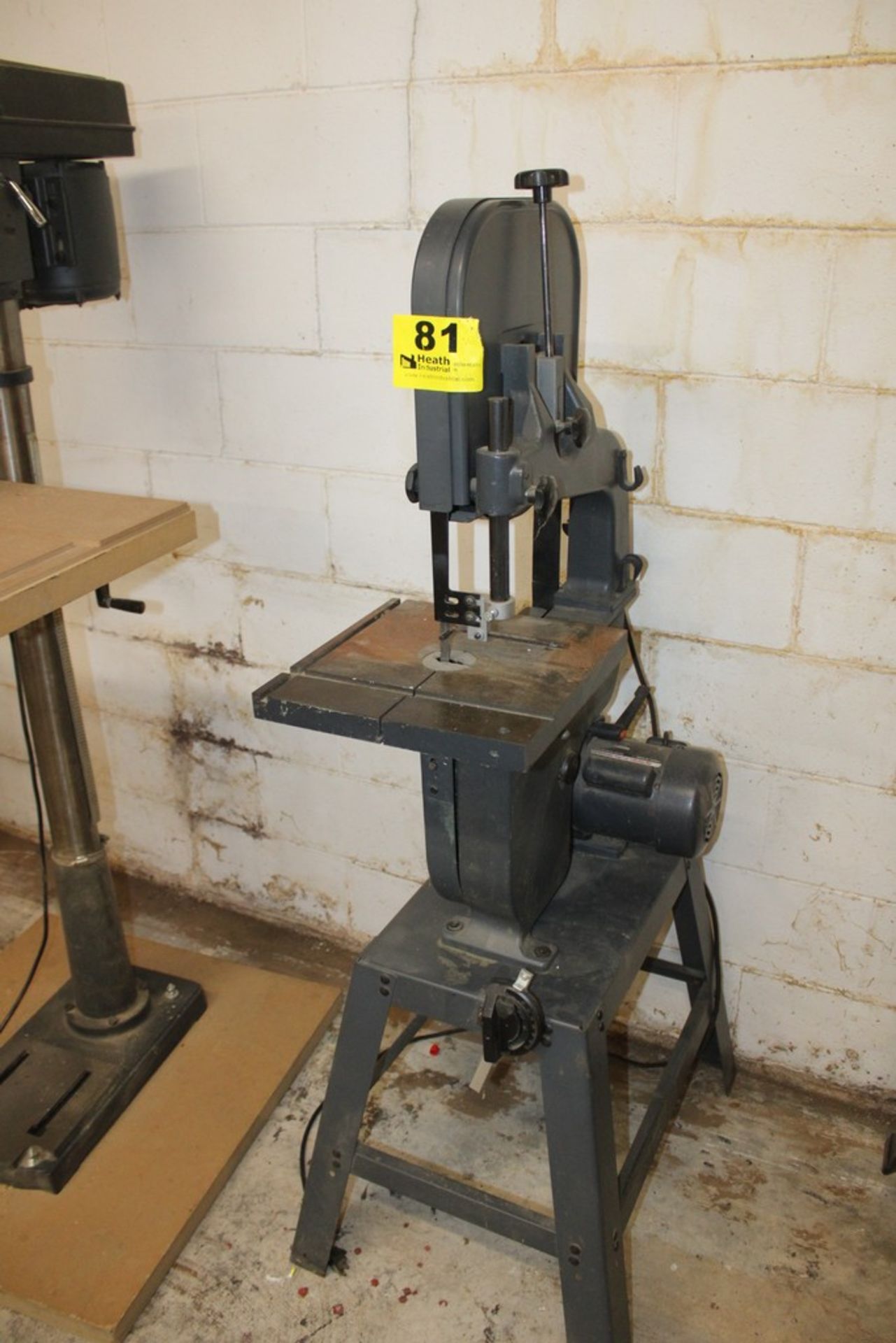 CRAFTSMAN 12" BANDSAW, 1HP, 5" DEPTH, WITH STAND