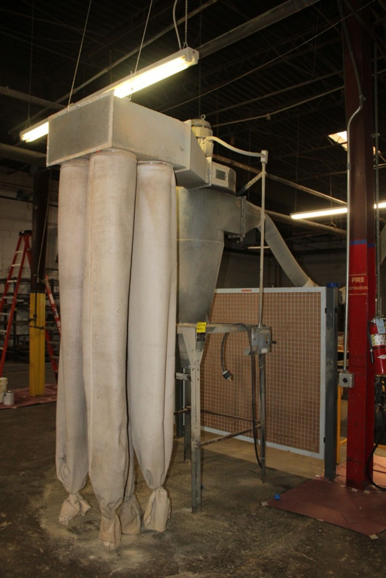 TORIT 4-BAG DUST COLLECTOR, MODEL 20-5-FB5-5, S/N 70877, 3-PHASE, 5HP, 220/440