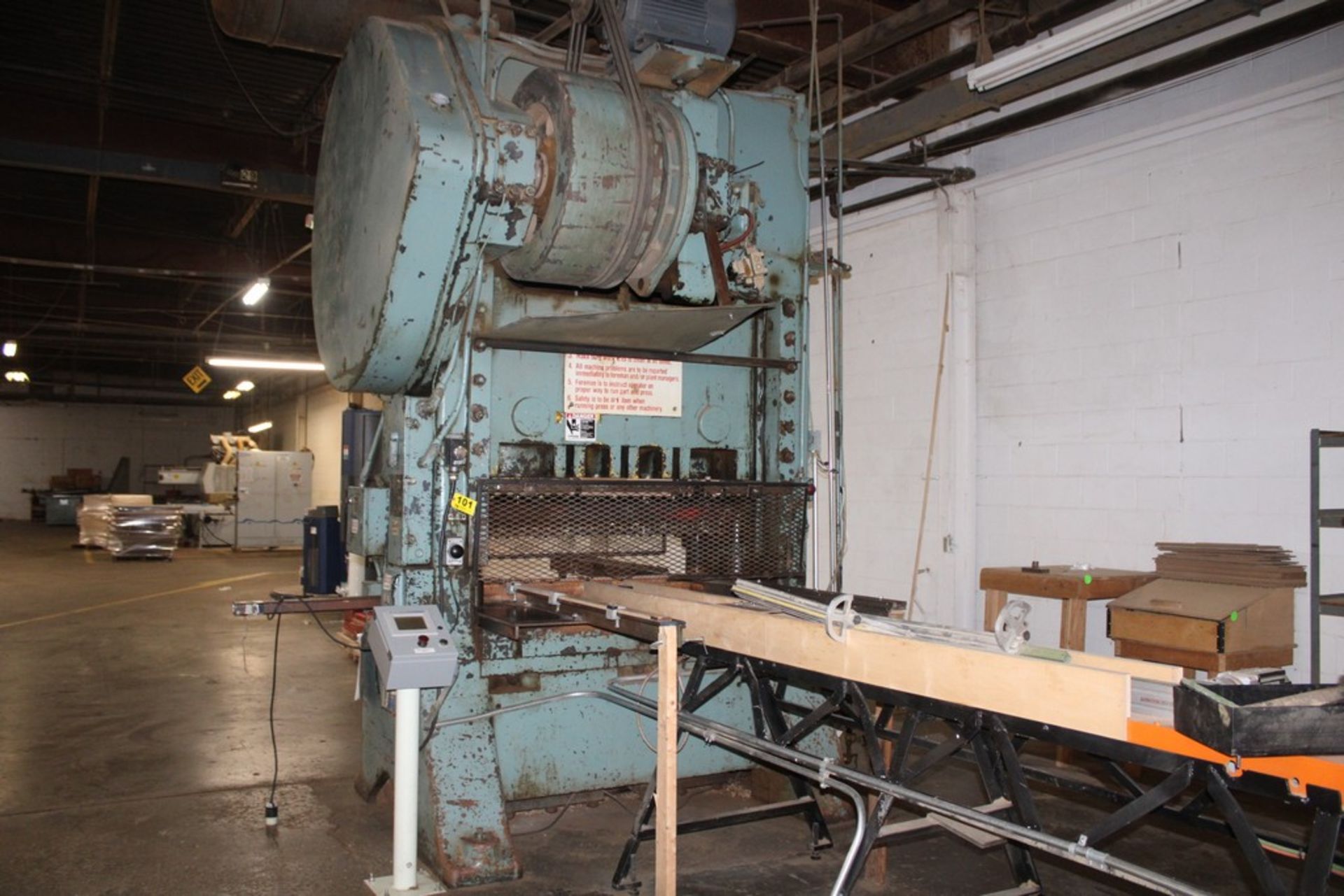 MINSTER 135 TON MODEL 50-6-60 STRAIGHT SIDE DOUBLE CRANK PRESS, S/N 50-6-4068, 10” STROKE, 30”X60”