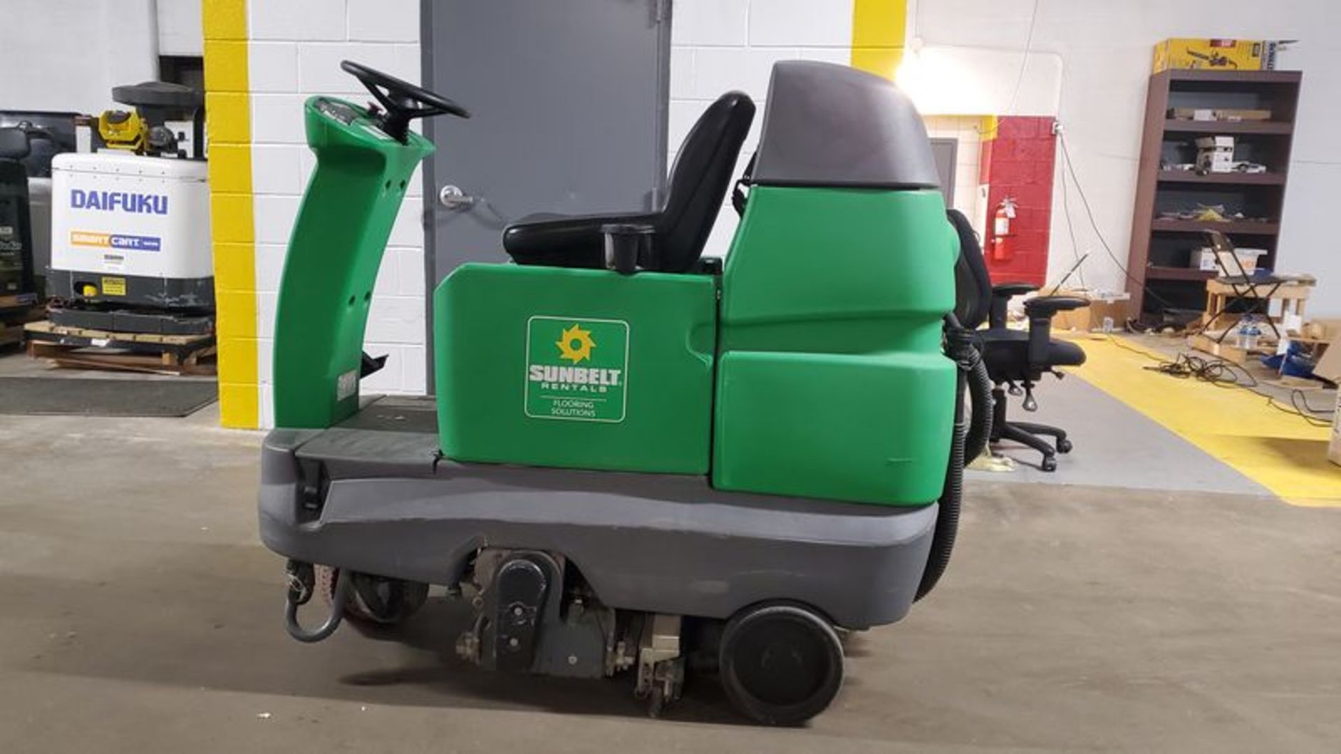 TENNANT MODEL R14 RIDING ELECTRIC FLOOR SCRUBBER, S/N R14-10805418, 187 HOURS ON METER