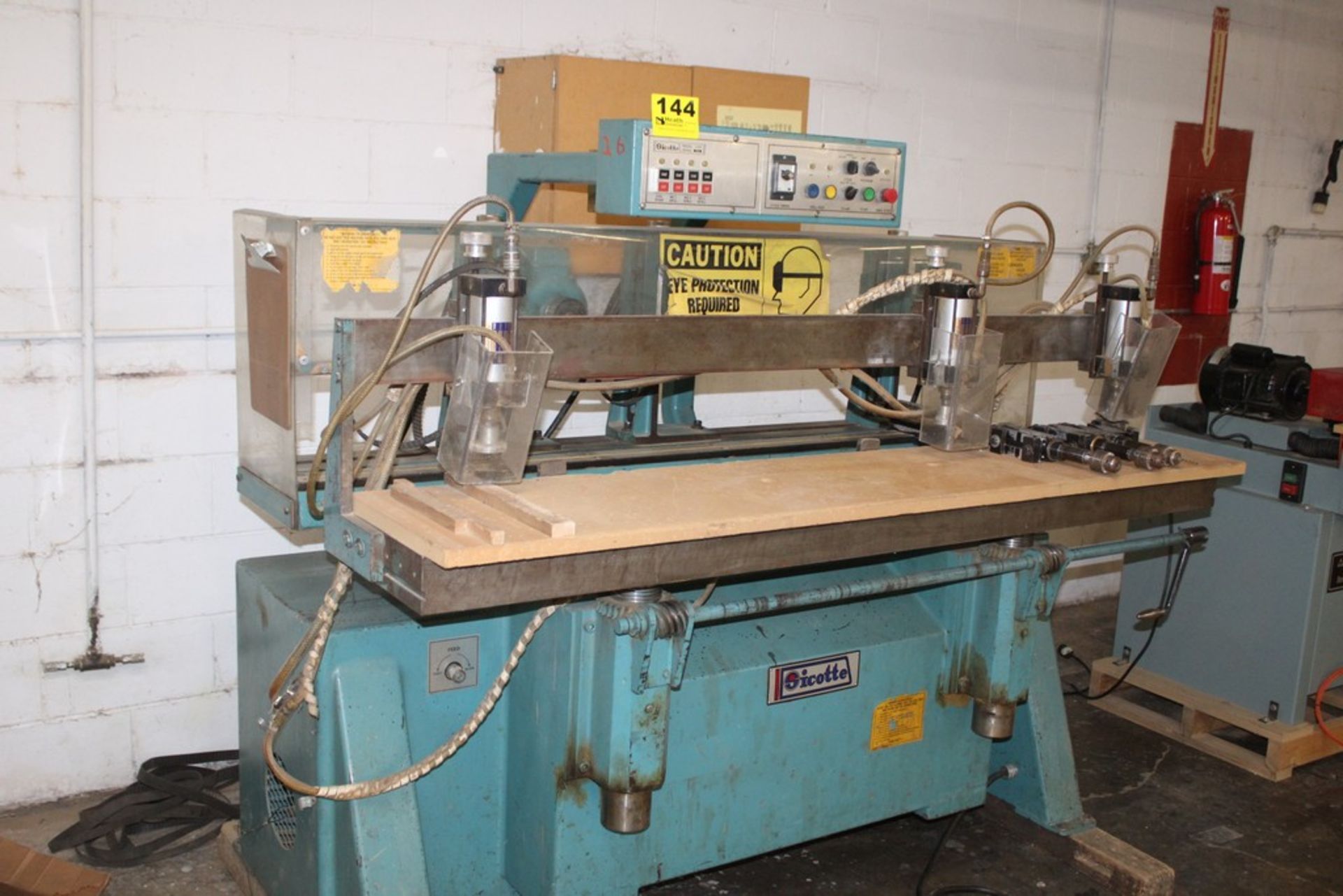 DOUCET 3-SPINDLE MODEL J20 HYDRAULIC HORIZONTAL BORING MACHINE, S/N 1225 - Image 5 of 8