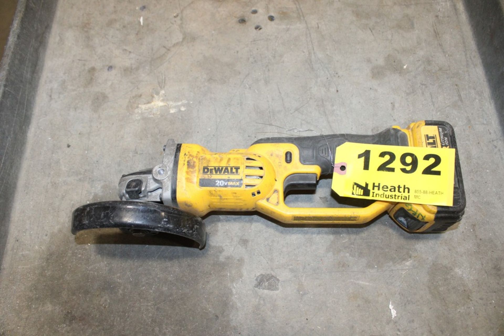 DEWALT MODEL DCG412 20V 4-1/2" CORDLESS ANGLE GRINDER WITH BATTERY (NO CHARGER)