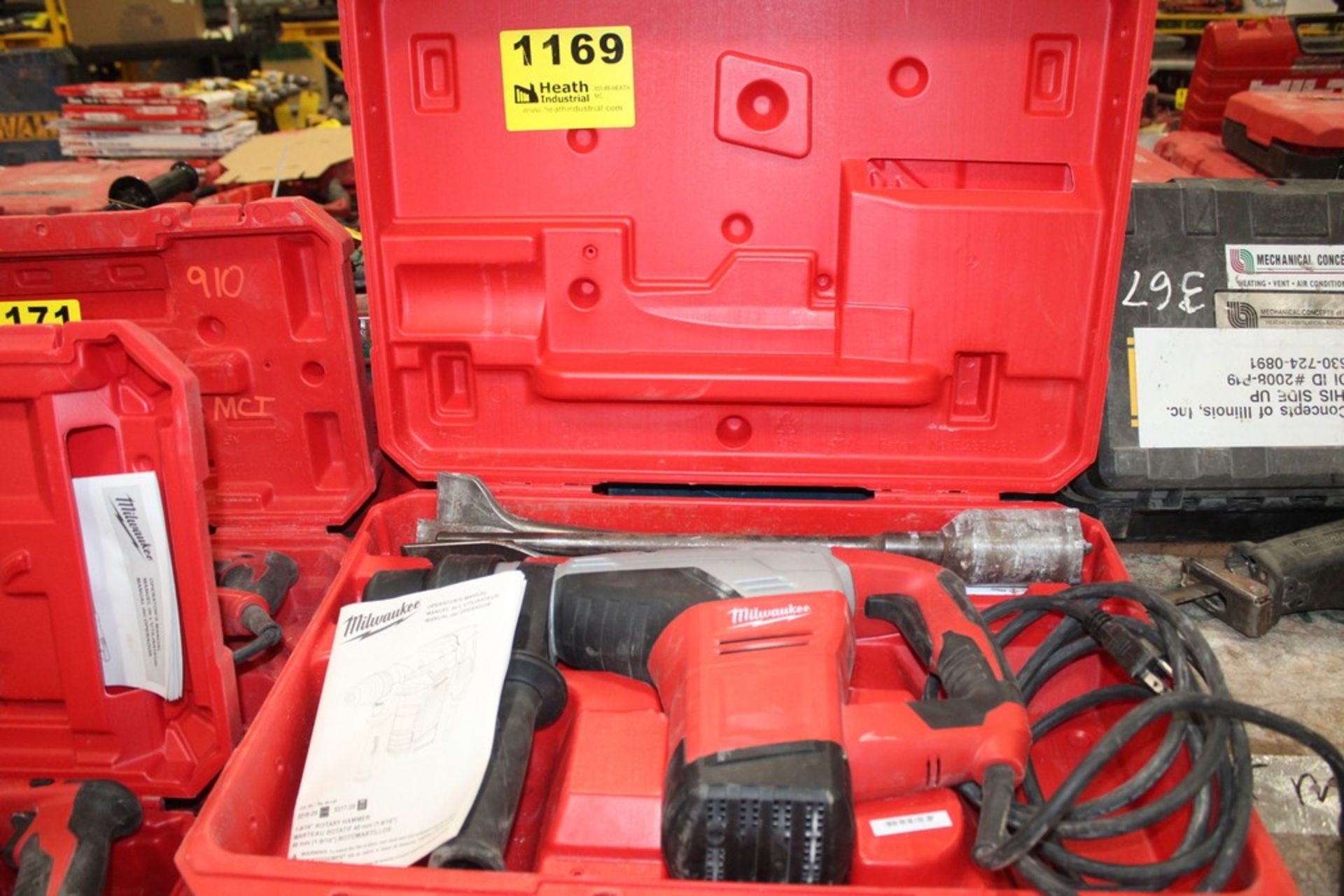 MILWAUKEE CAT. NO. 5317-20 1-9/16" ROTARY HAMMER WITH CASE - Image 4 of 4