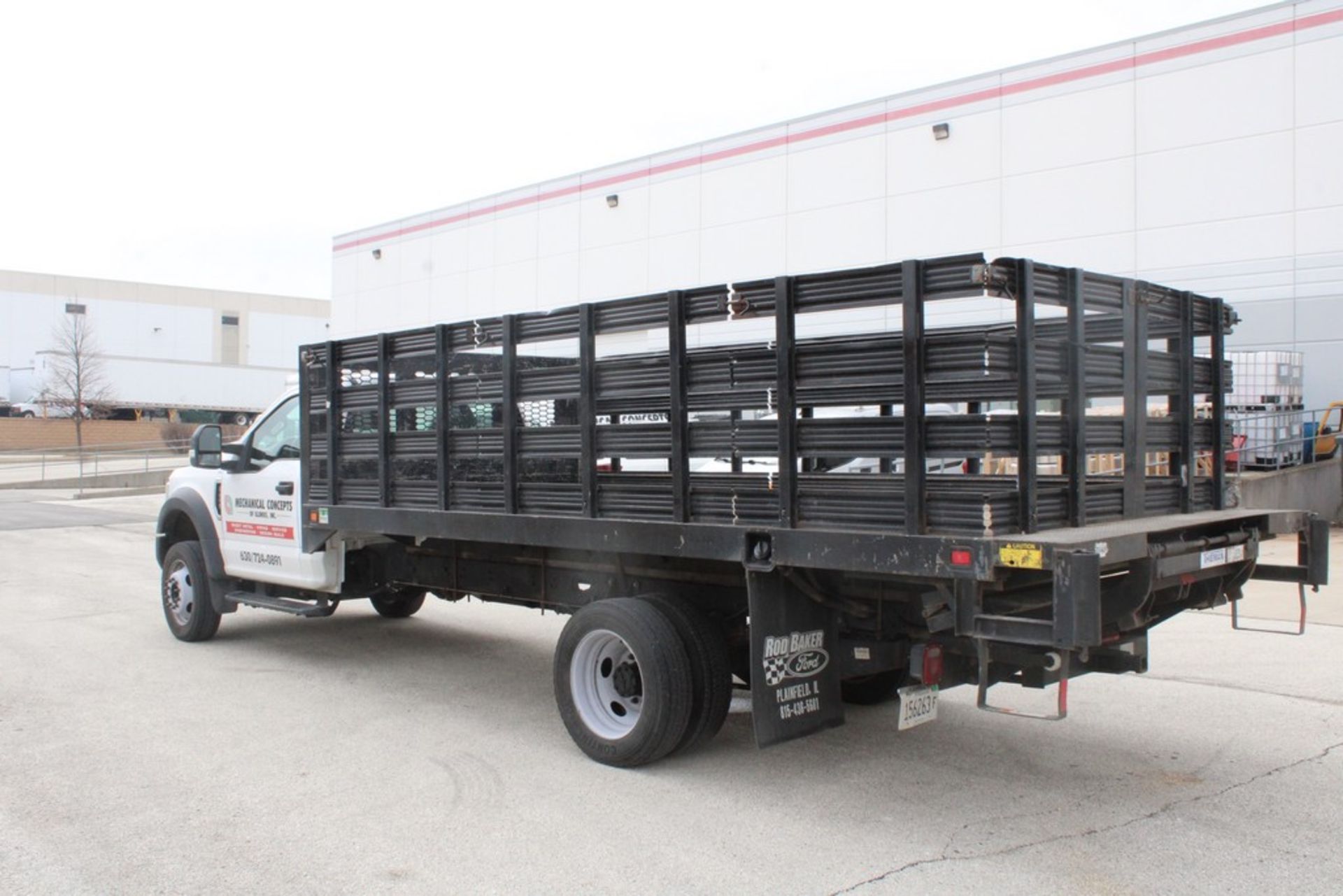 FORD MODEL F450XL 16' STAKE BED TRUCK - Image 3 of 13