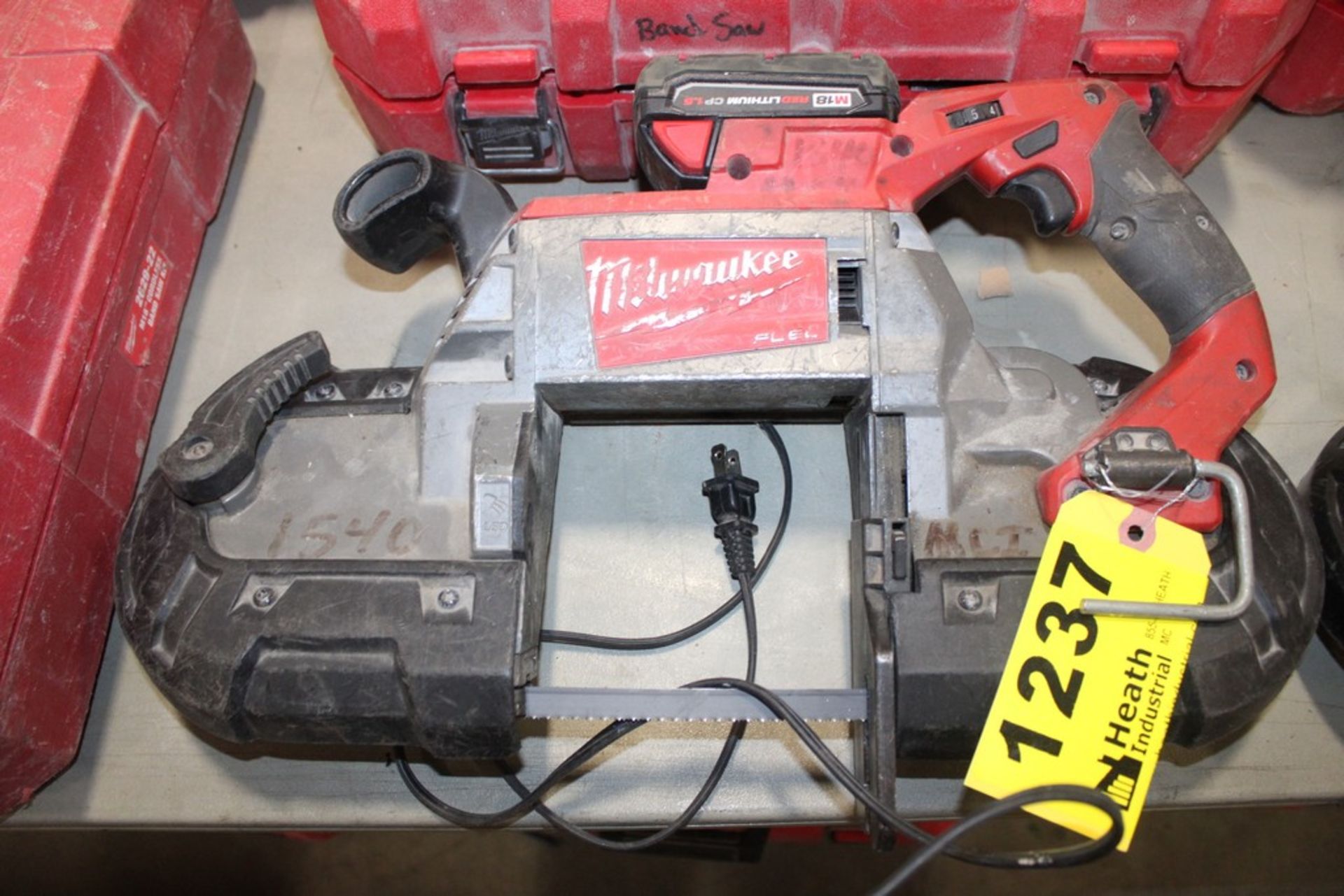 MILWAUKEE CAT. NO. 2729-20 M18 18V DEEP CUT CORDLESS BANDSAW, WITH BATTERY AND CHARGER - Image 2 of 2