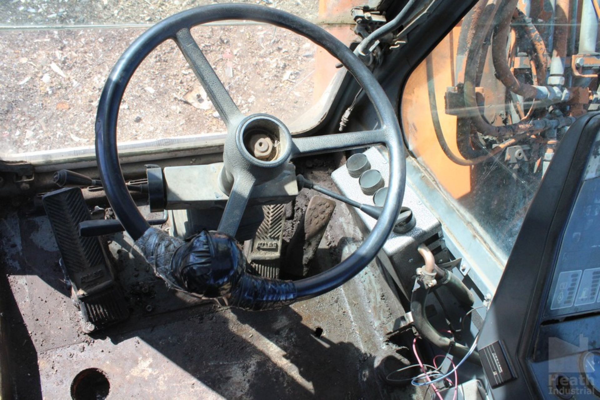 ATLAS MODEL 1804 WHEEL MATERIAL HANDLER, S/N 283M301363 (NEW 1999), DEUTZ ENGINE RECENTLY INSTALLED, - Image 12 of 13