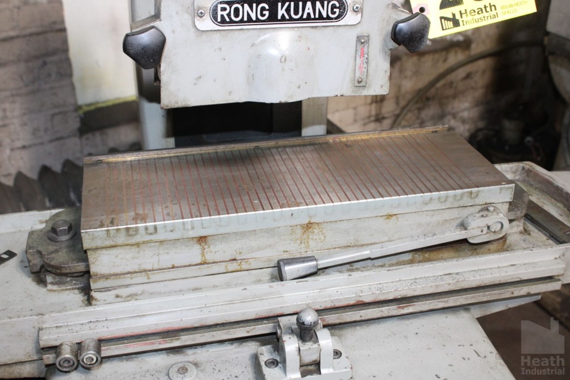 RONG KUANG 6"x18" MODEL RS-618 SURFACE GRINDER, S/N 61545, WITH PERMANENT MAGNETIC CHUCK - Image 3 of 6