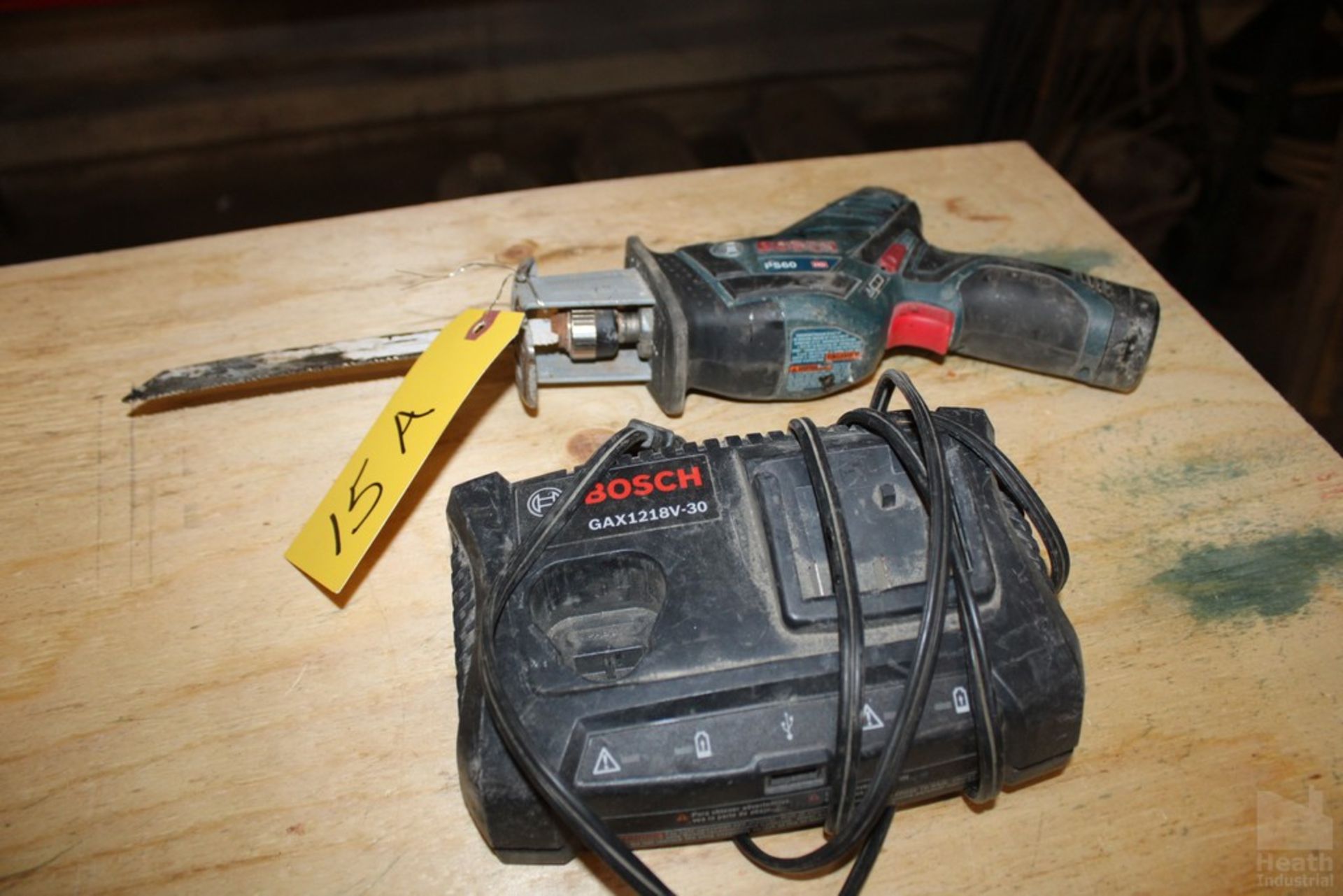 BOSCH RECIPROCATING SAW WITH CHARGER