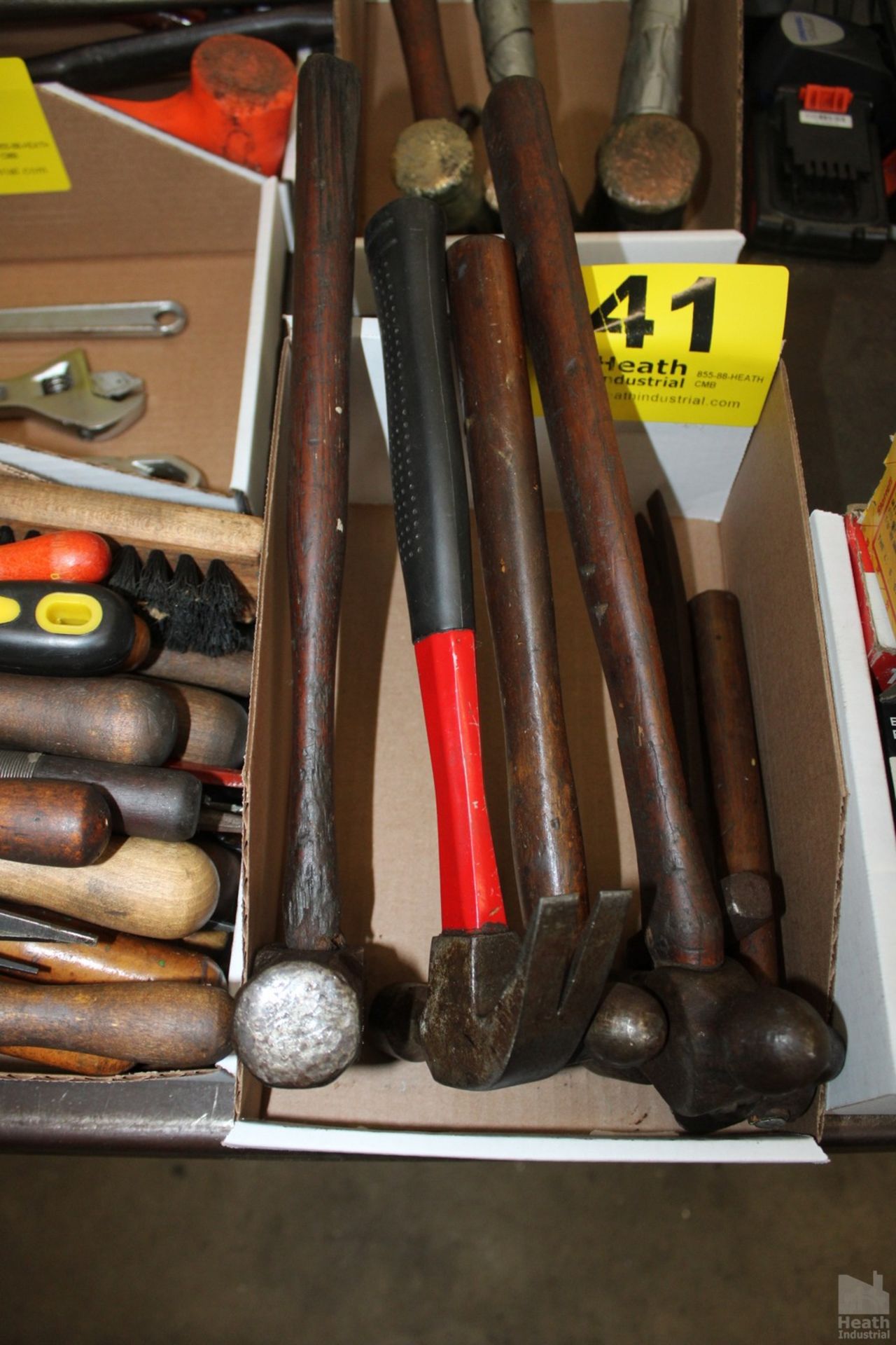 (8) ASSORTED BALLPEAN AND CLAW HAMMERS IN BOX