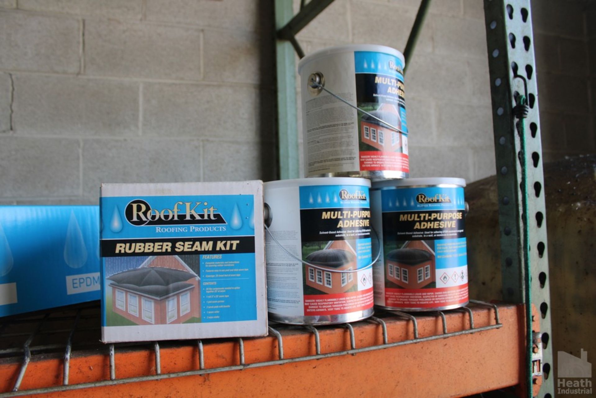 ROOF KIT EPDM RUBBER ROOFING MEMBRANE 45 MIL BLACK WITH ADHESIVE AND SEALANT - Image 2 of 2