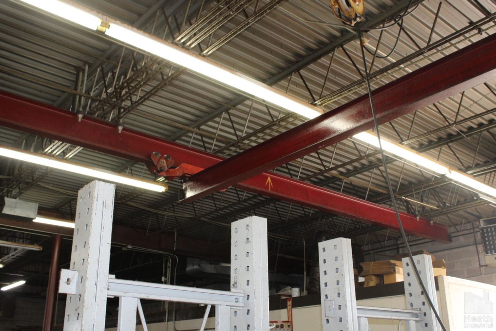 2 TON BRIDGE CRANE APPROXIMATELY 29' L X 19' 6" W INCLUDES TWO IBEAM TRACKS APPROXIMATELY 29' LONG - Image 4 of 6