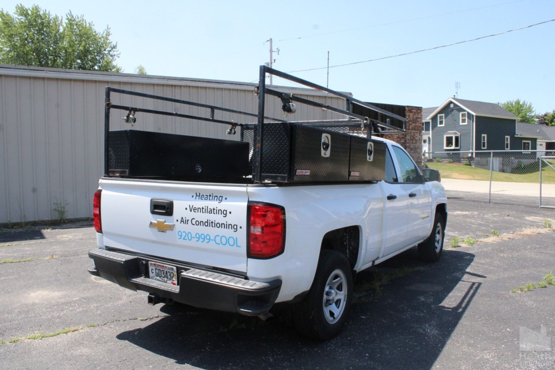 2019 CHEVROLET SILVERADO 1500 W/T, EXTENDED CAB, 2WD, 5.3L V-8, VIN 2GCRCNECXK1161848, 39,692 - Bild 3 aus 10