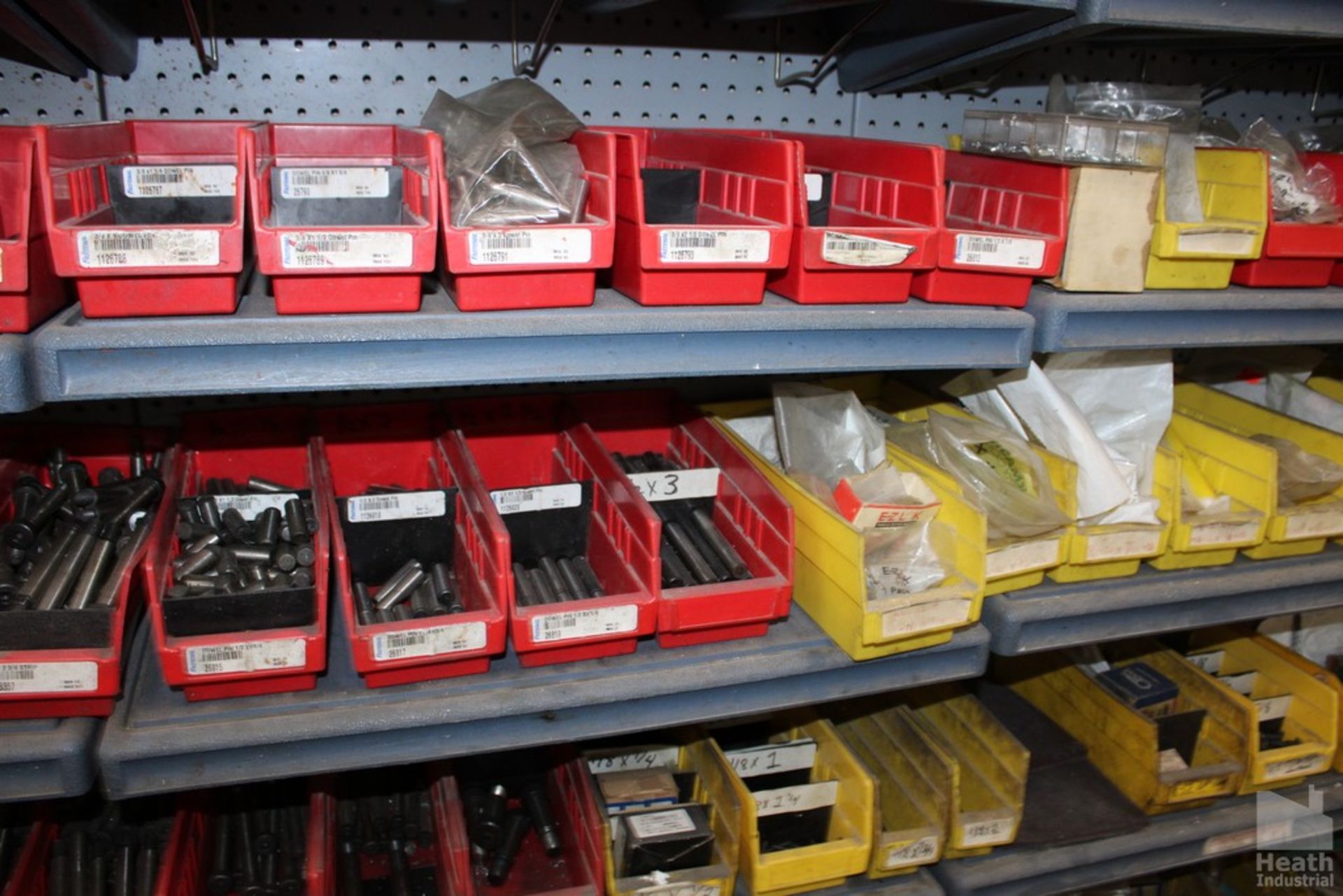 LARGE QTY OF HARDWARE IN BINS WITH SHELVES - Image 4 of 7