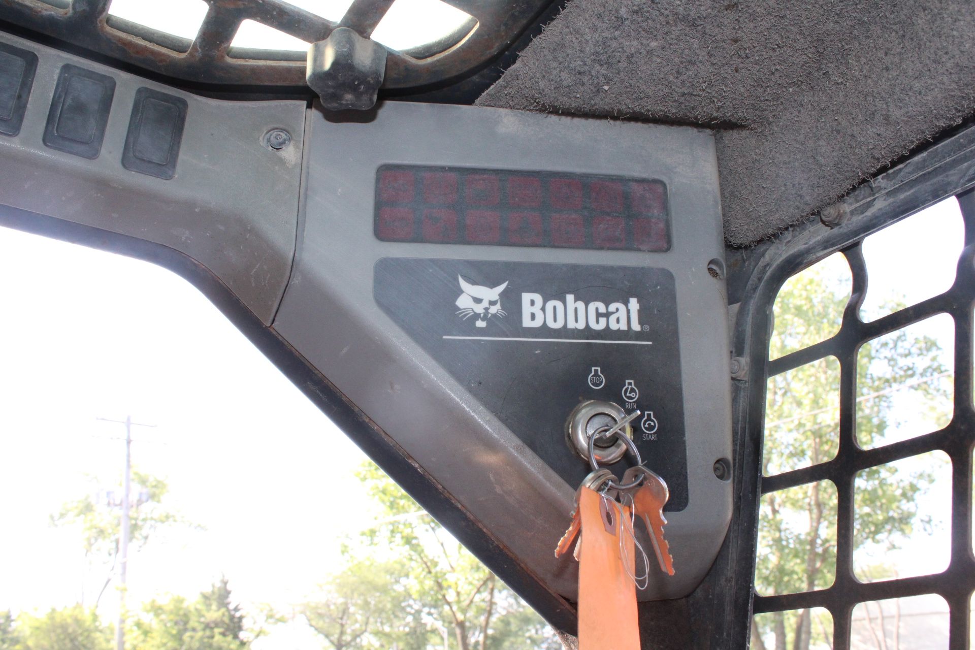 BOBCAT T300 TRACK SKID STEER LOADER, 4-CYL DIESEL, GP BUCKET, AUXILIARY HYDRAULICS, HIGH FLOW, - Image 12 of 13