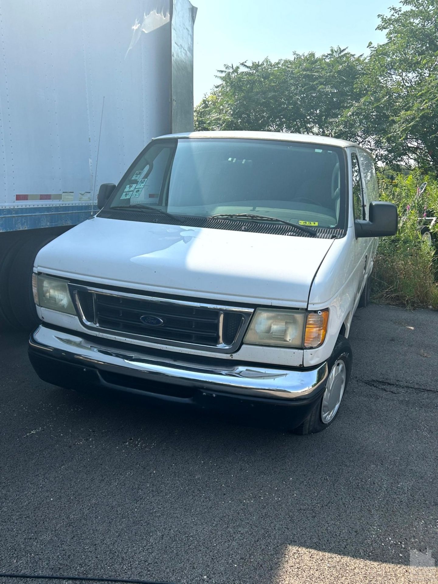 2002 FORD E150 VAN VIN: 1FTRE14253HA58959 369, 389 MILES V6 GAS 2WD NOT RUNNING WITH TITLE AND KEYS - Image 2 of 8