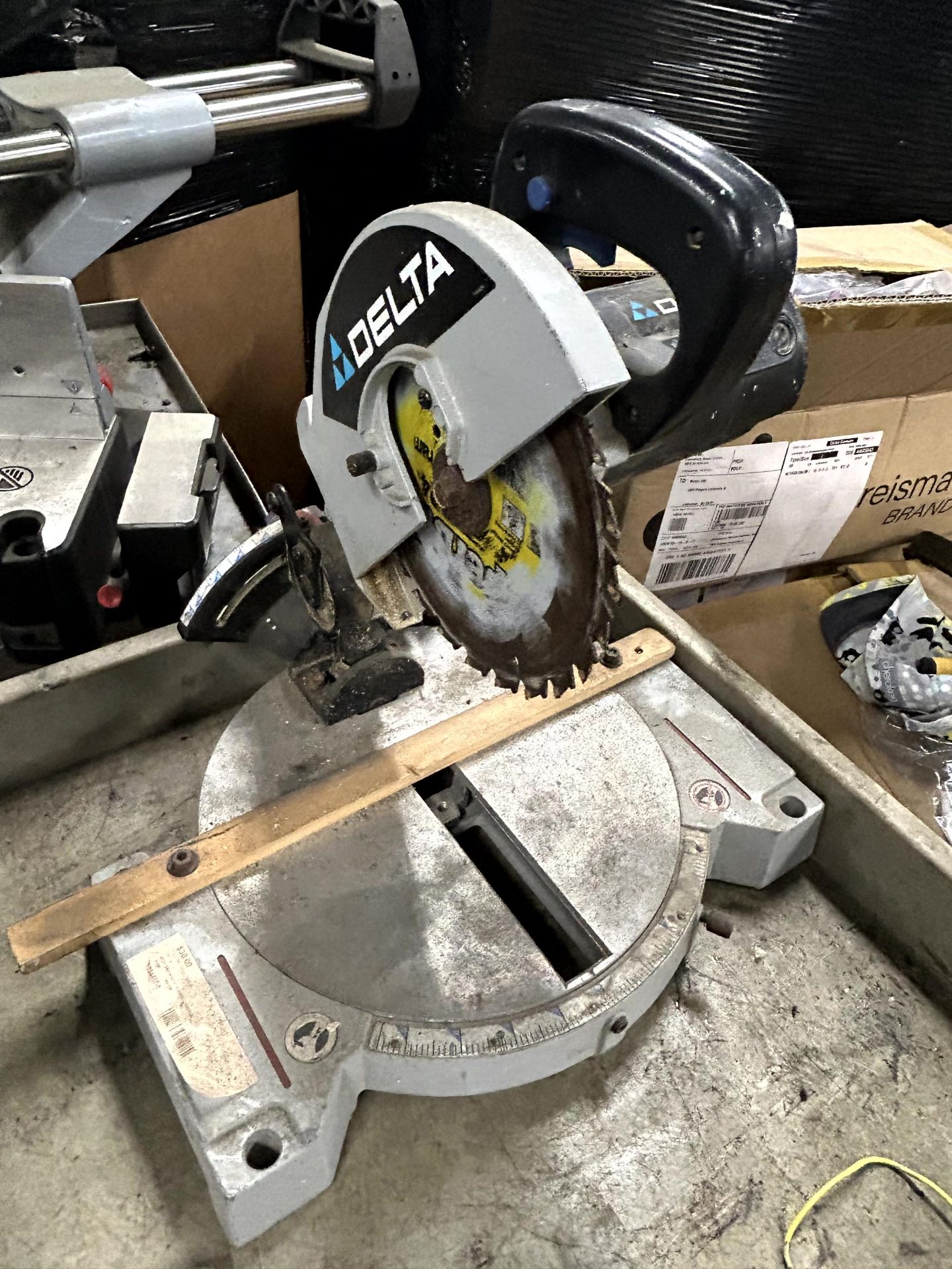 DELTA CHOP SAW