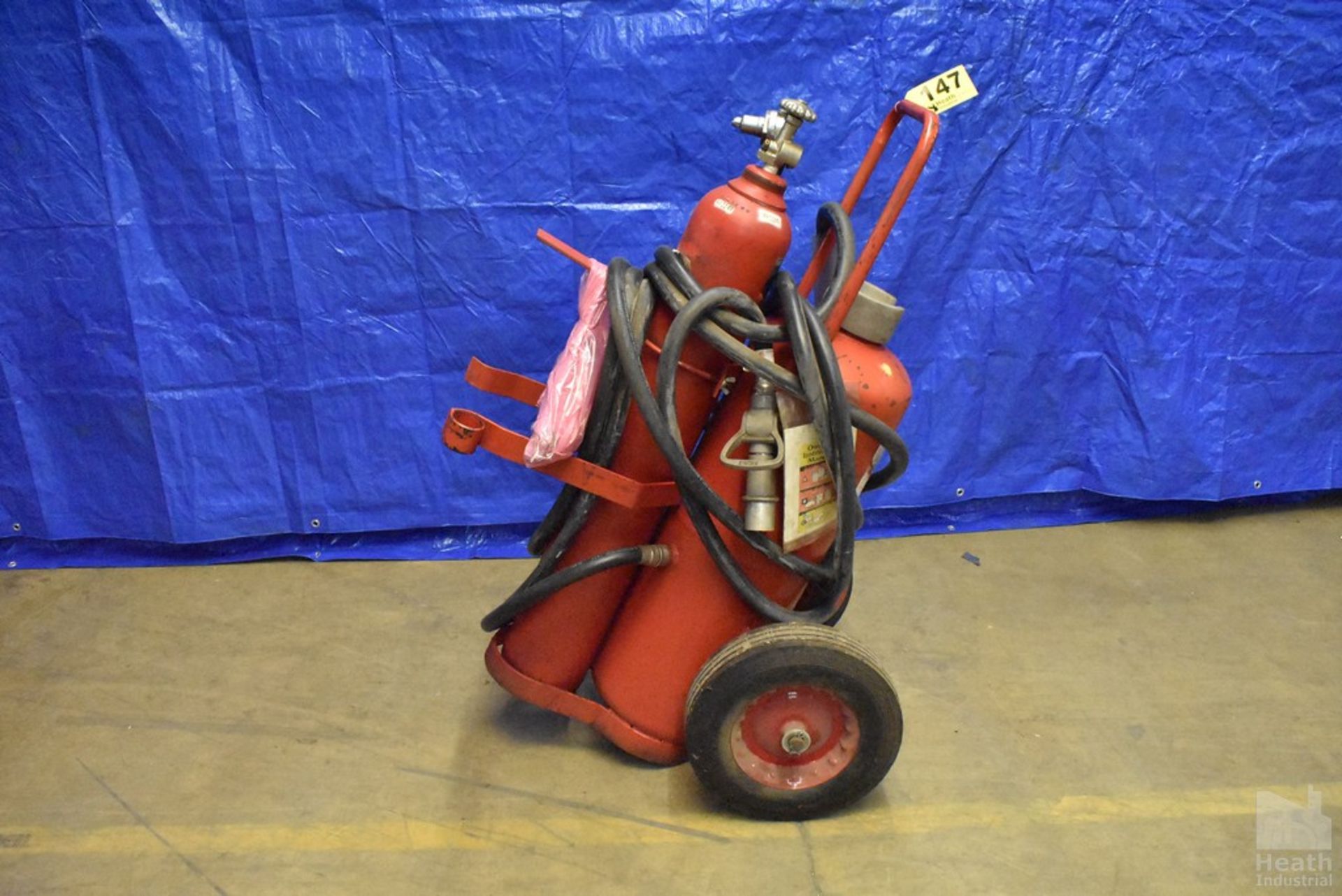 PORTABLE FIRE EXTINGUISHER