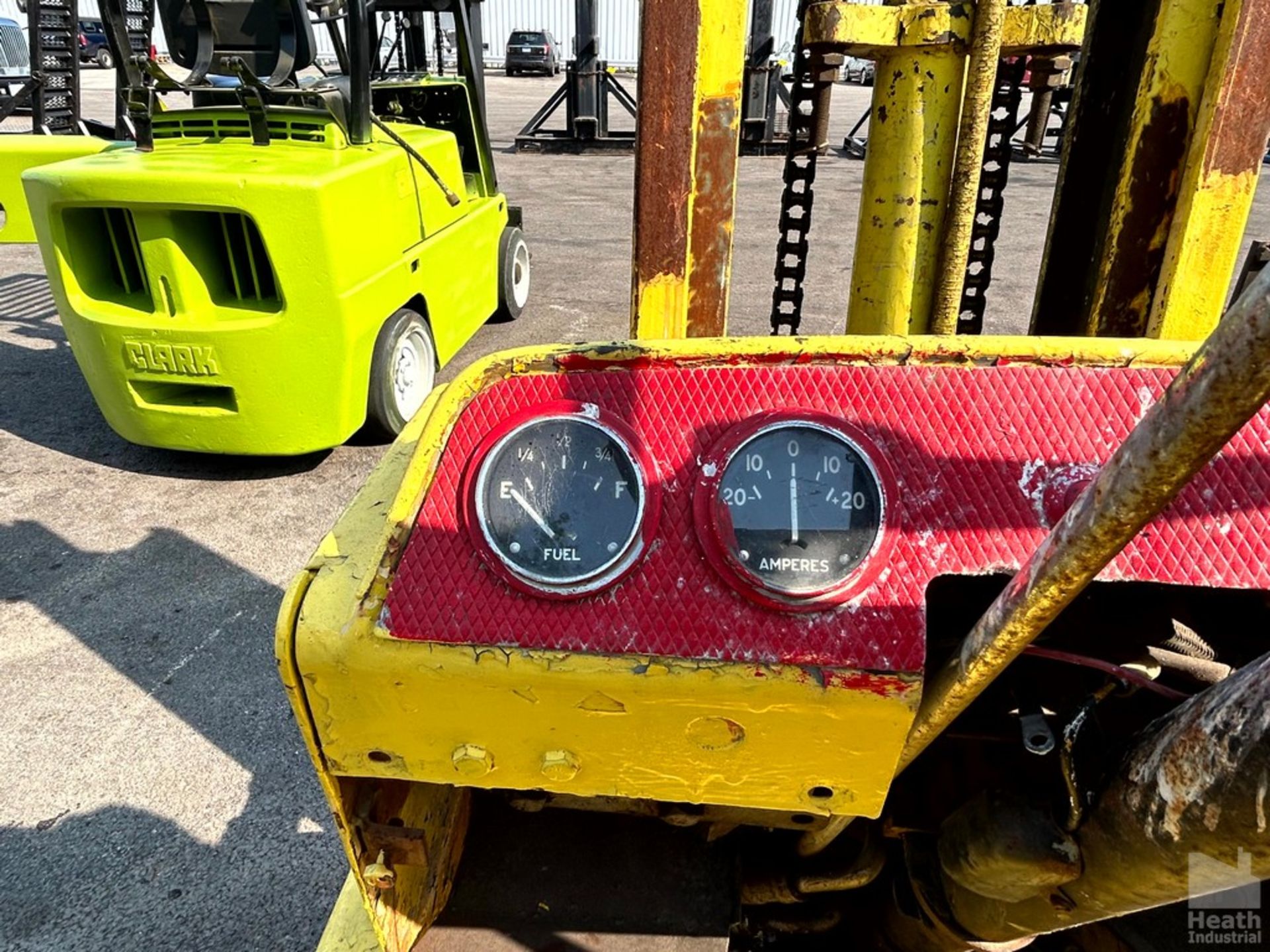 CLARK PROPANE FORKLIFT (NO DATA PLATE) - Image 6 of 8