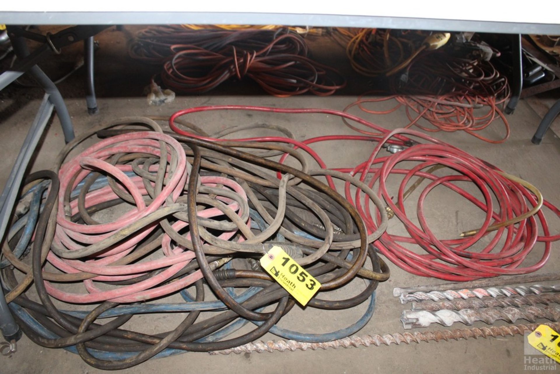 LARGE QTY OF PNEUMATIC HOSE