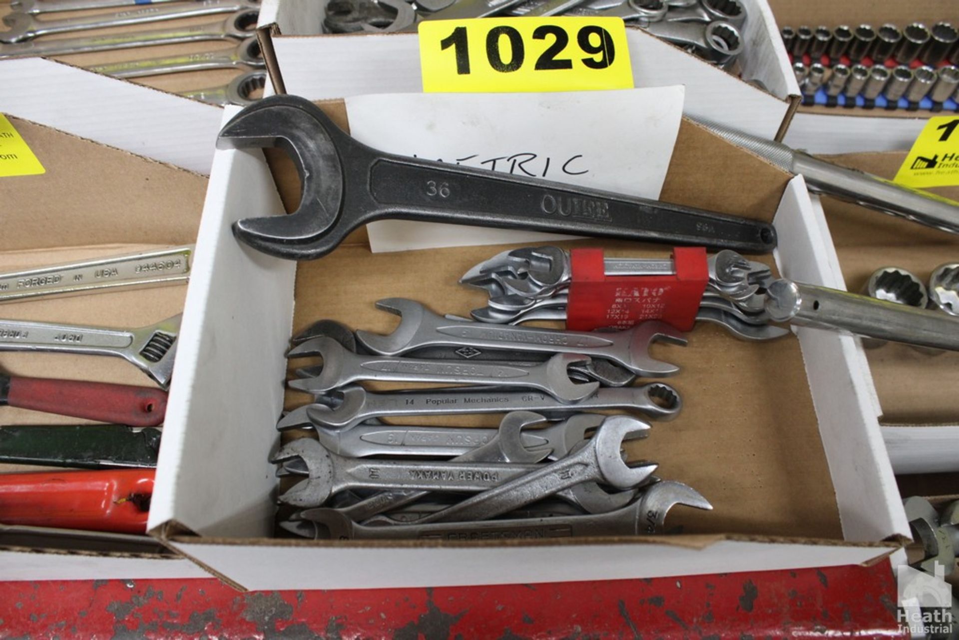 ASSORTED METRIC COMBINATION WRENCHES