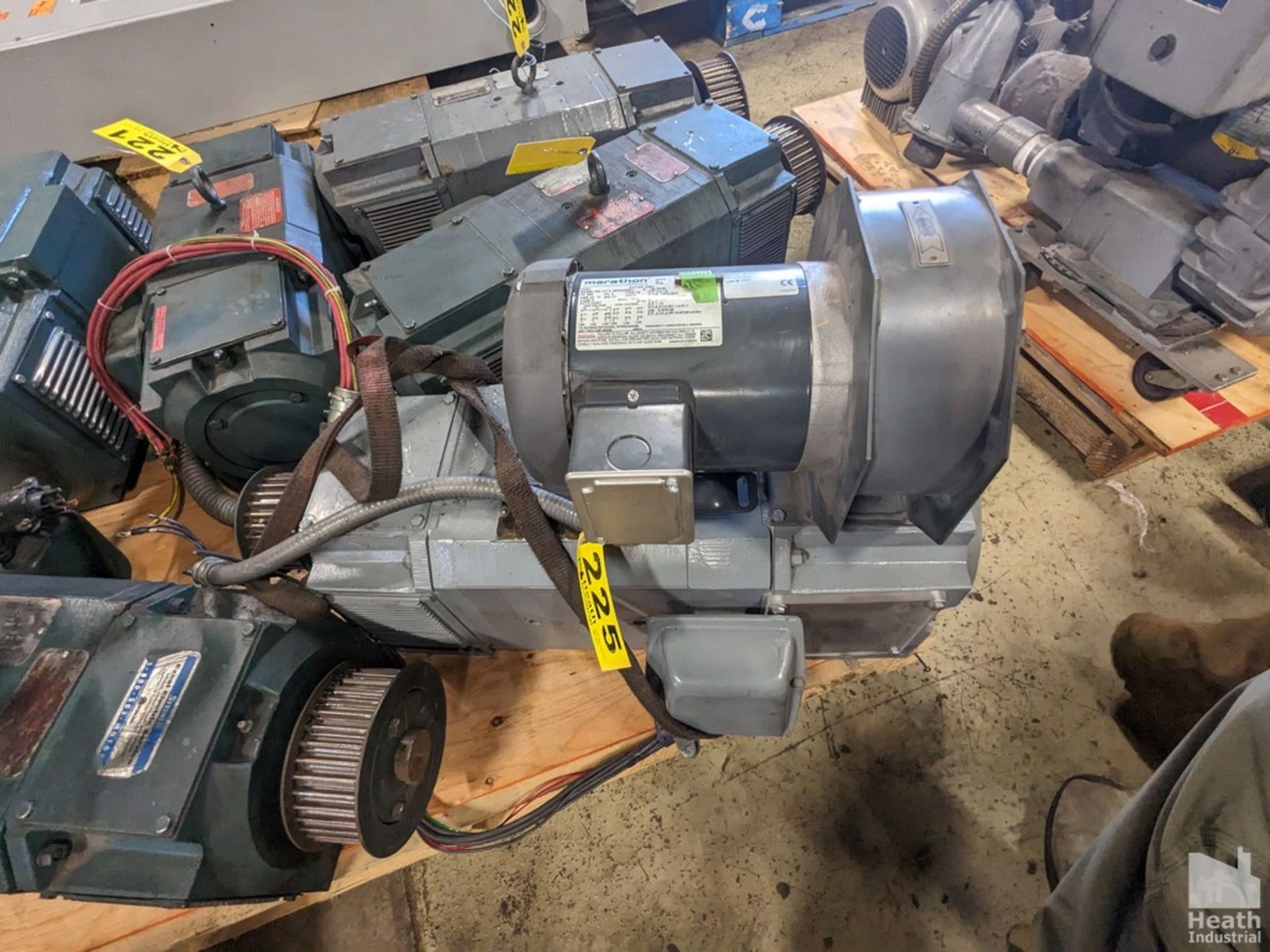 RELIANCE MODEL T21S50530 DIRECT CURRENT MOTOR WITH MARATHON MODEL 56T34F5301J, 3-PHASE 1/2-1/3HP,