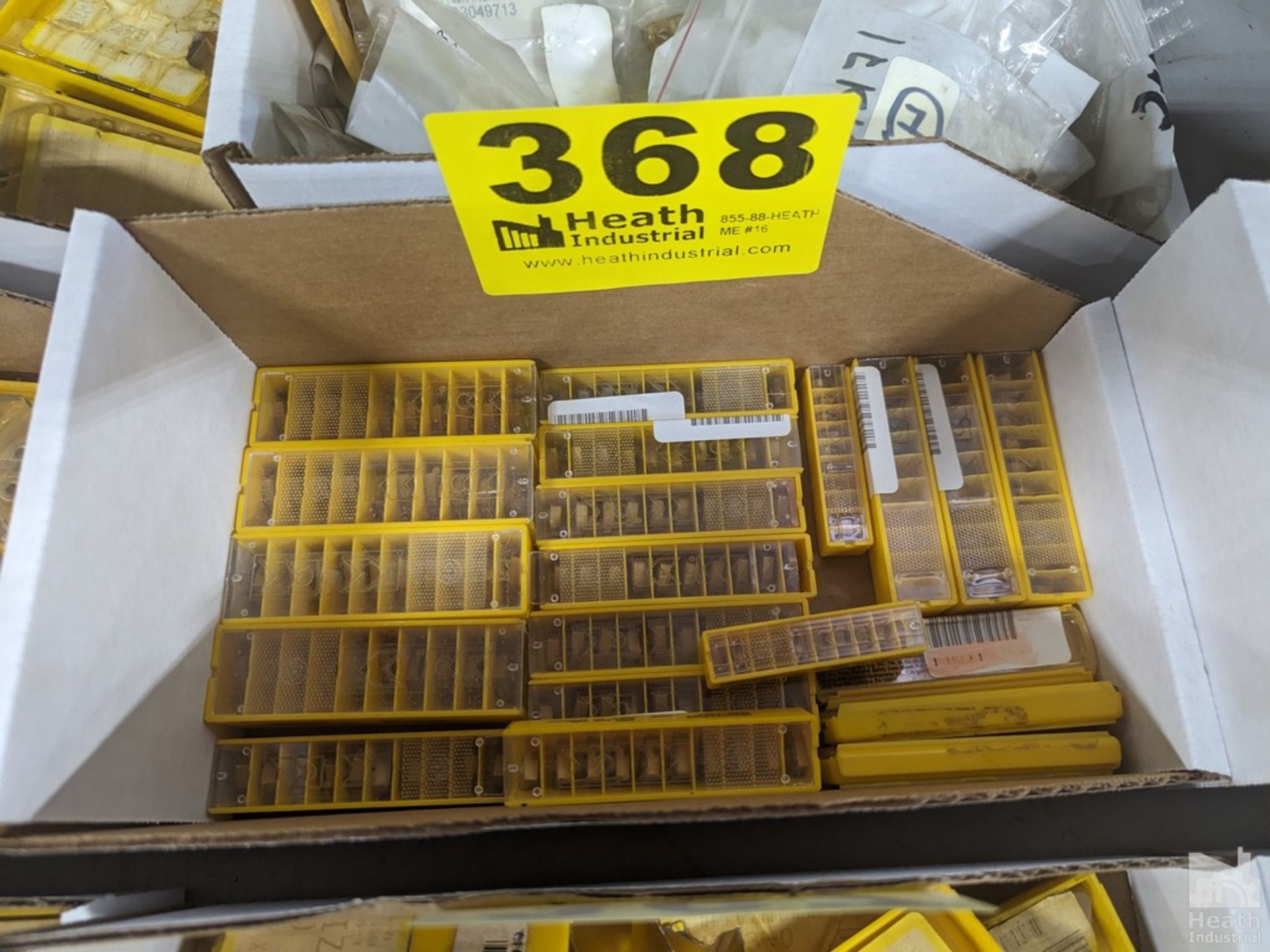 ASSORTED KENNAMETAL INSERTS IN BOX (NEW)