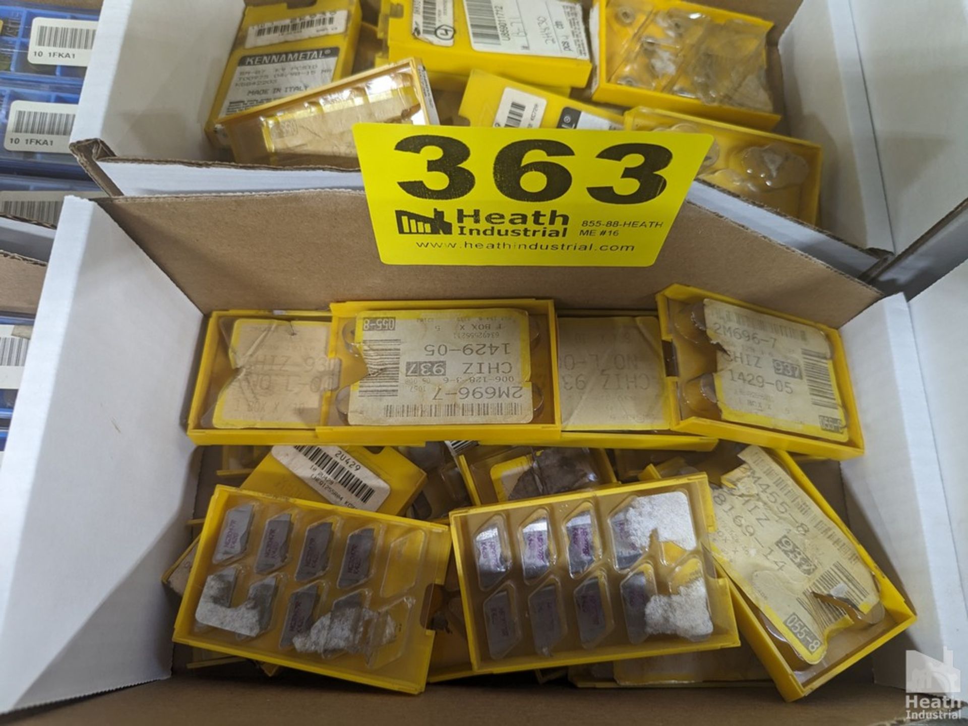 ASSORTED KENNAMETAL INSERTS IN BOX (NEW)