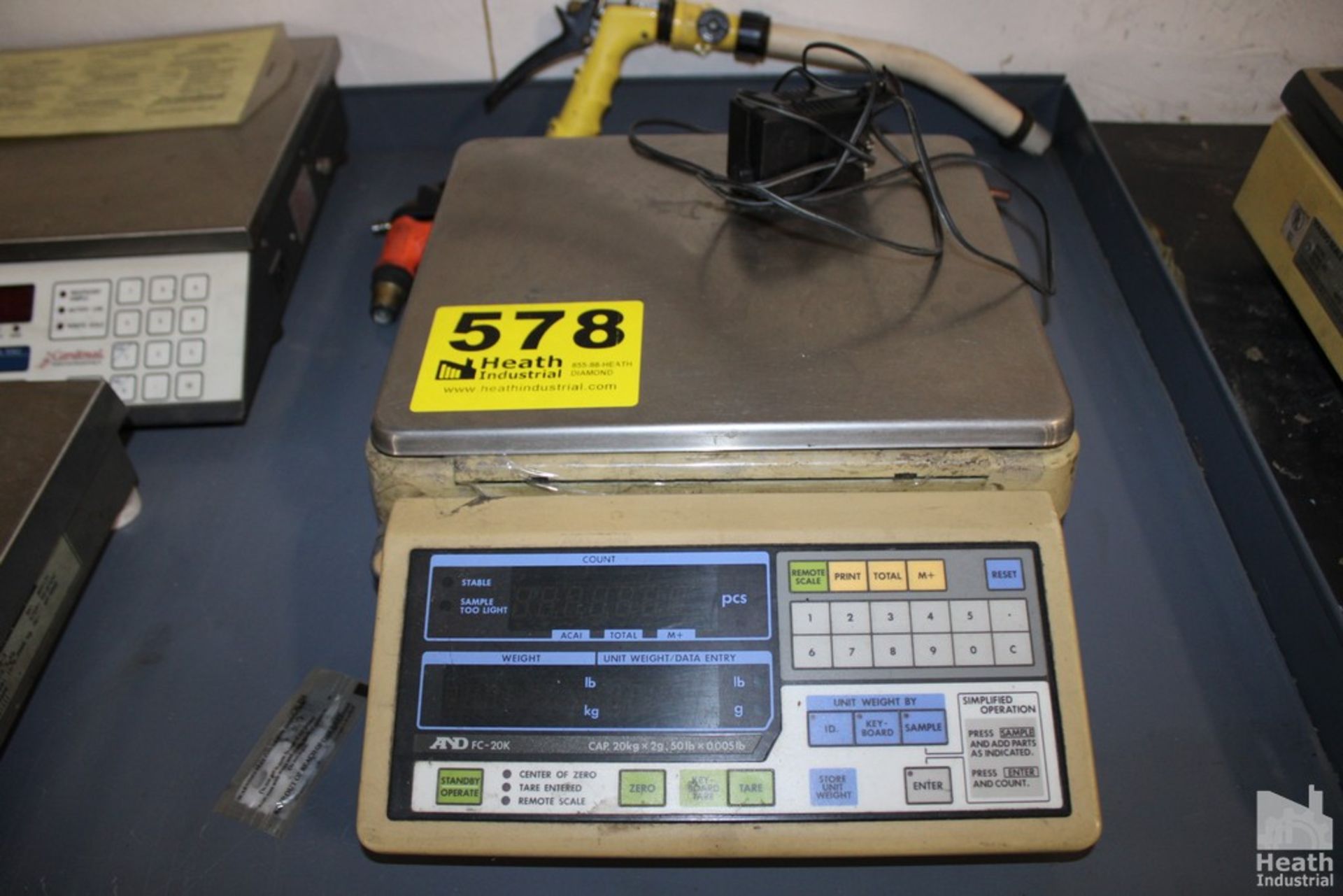 AND FC-201C DIGITAL COUNTING SCALE