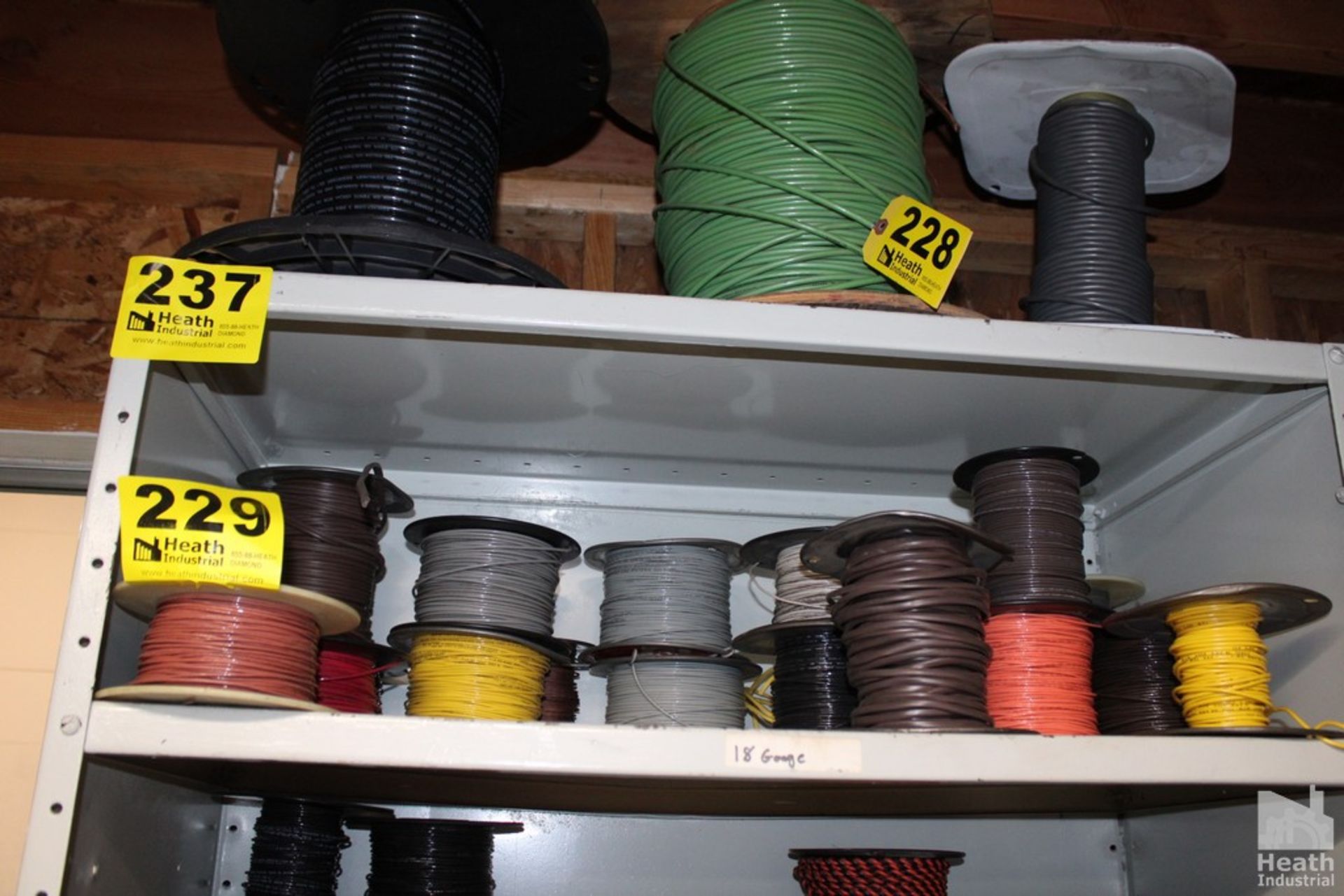 LARGE QTY OF ELECTRICAL WIRE ON (1) SHELF