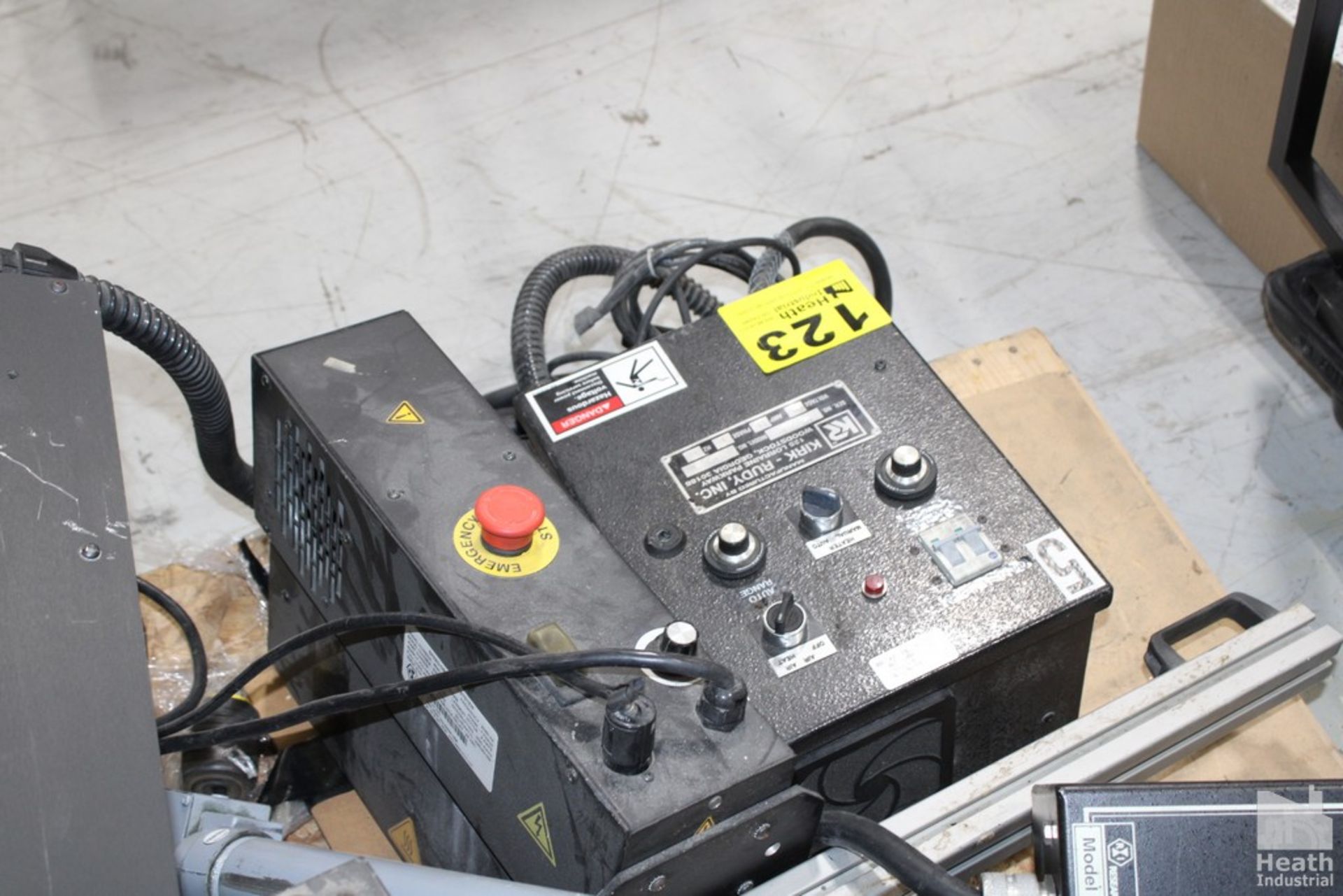 KIRK RUDY CONTROLS AND SPEED DRYING SYSTEM PARTS ON SKID - Image 3 of 5