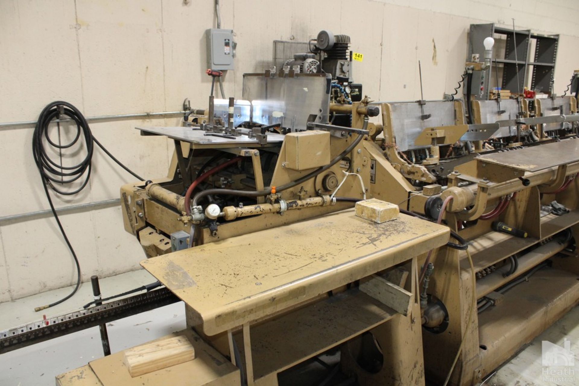 MCCAIN 10 POCKET MODEL 1800XL SADDLE BINDER/STITCHER WITH 2-HEAD STITCHER, S/N 6730279, 3-KNIFE - Image 7 of 32