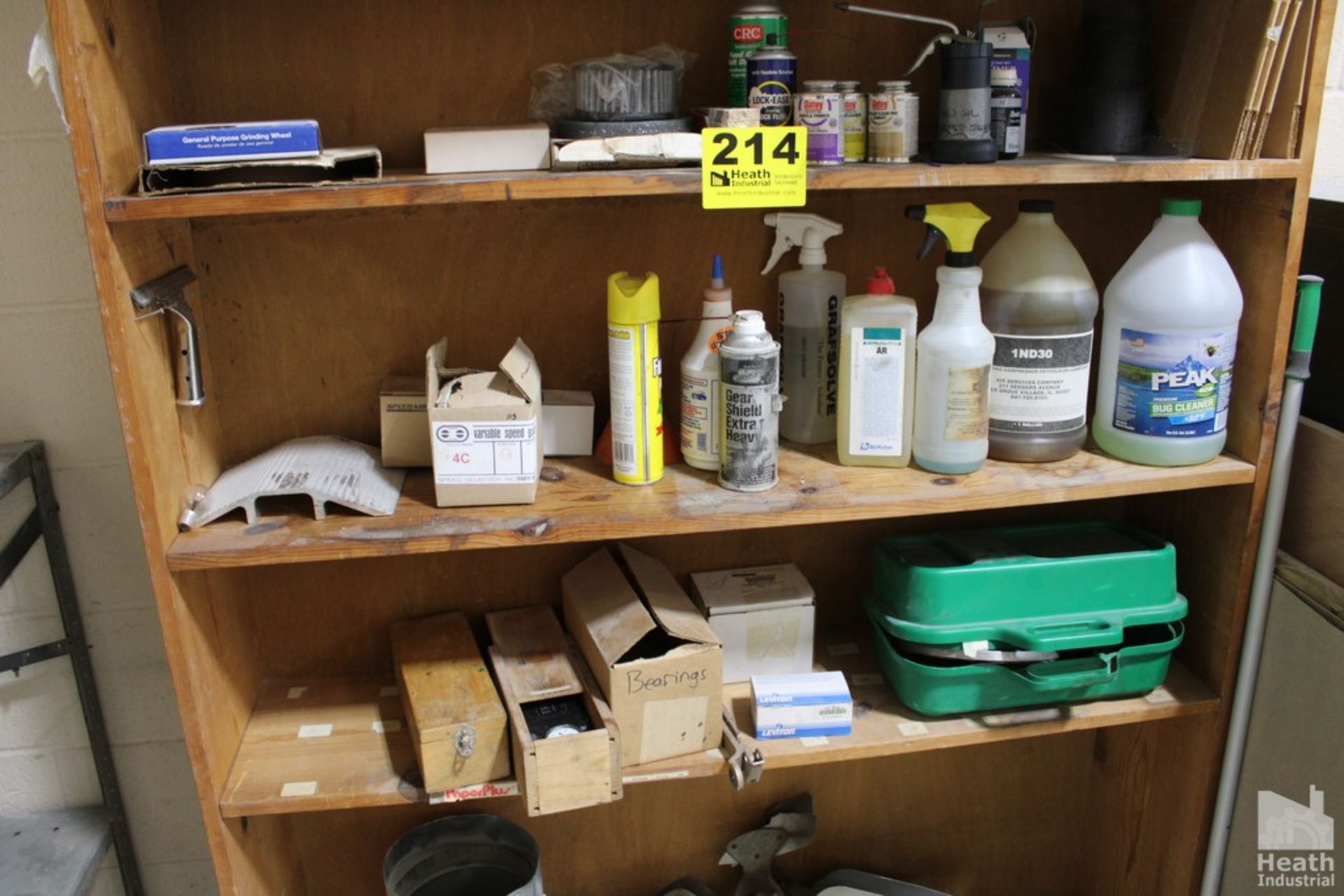 WOODEN SHELVING UNIT WITH CONTENTS - Image 3 of 4