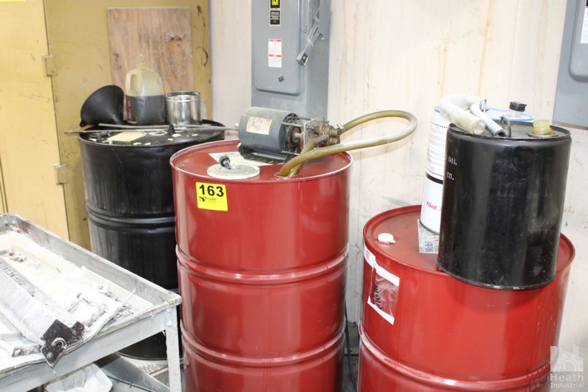 (5) DRUMS ASSORTED GEAR OIL