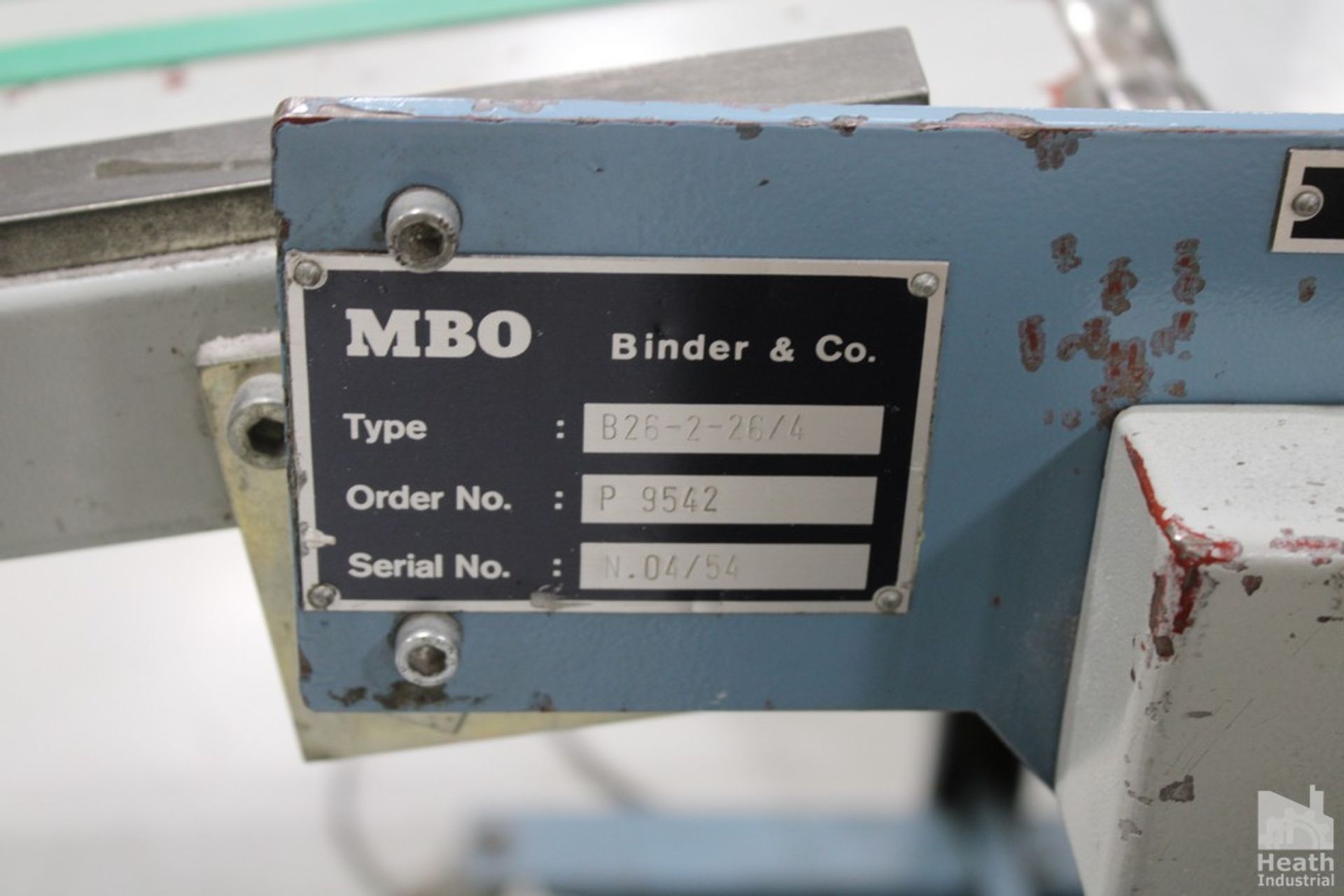 MBO FOUR PLATE BUCKLE FOLDING MACHINE S/NO 01/91 WITH ROUND PILE CONTINUOUS FEEDER, TYPE B26/2/26/ - Image 3 of 9