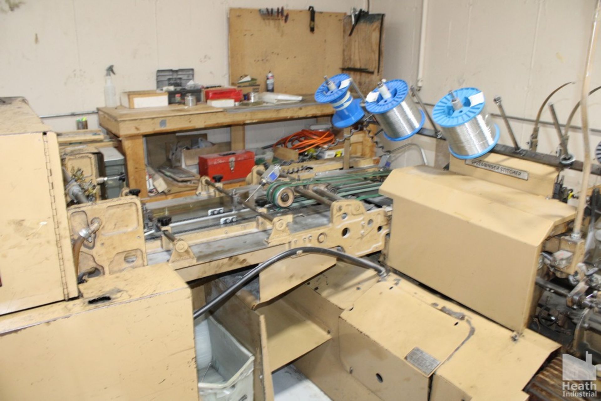 MCCAIN 10 POCKET MODEL 1800XL SADDLE BINDER/STITCHER WITH 2-HEAD STITCHER, S/N 6730279, 3-KNIFE - Image 12 of 32