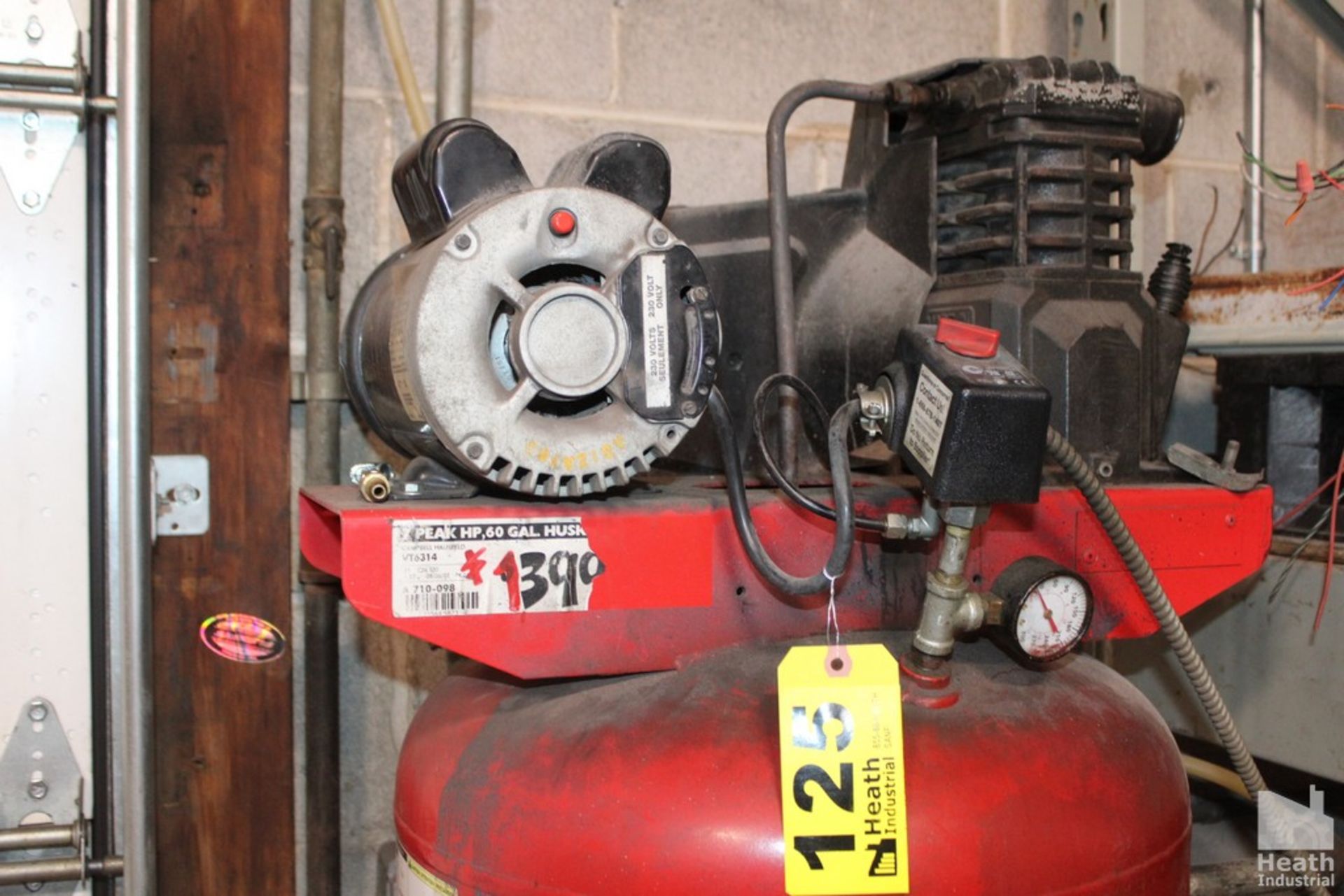 CAMPBELL HAUFIELD 7HP, 60-GAL AIR COMPRESSOR WITH VERTICAL TANK - Image 2 of 2