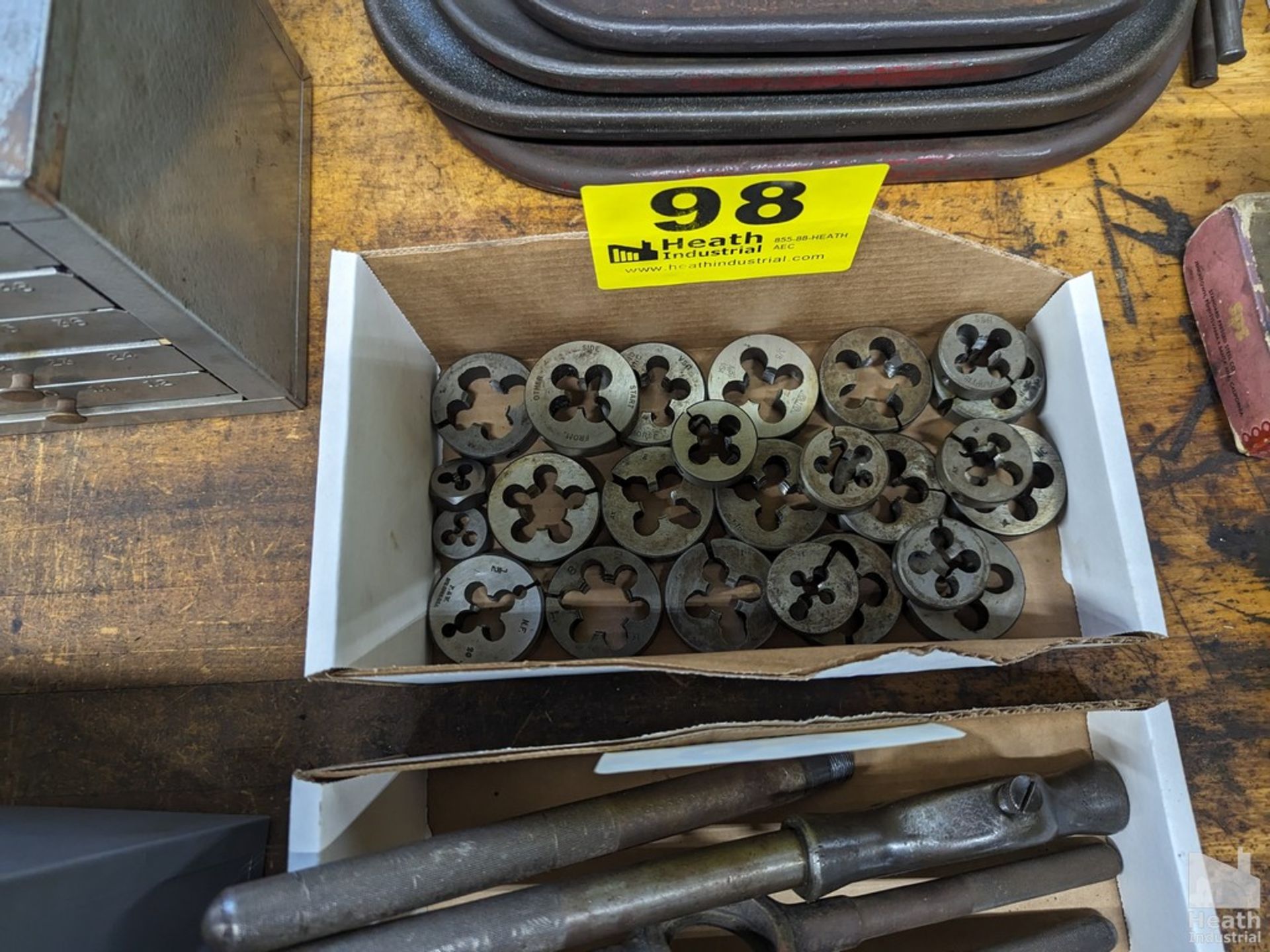 ASSORTED THREADING DIES