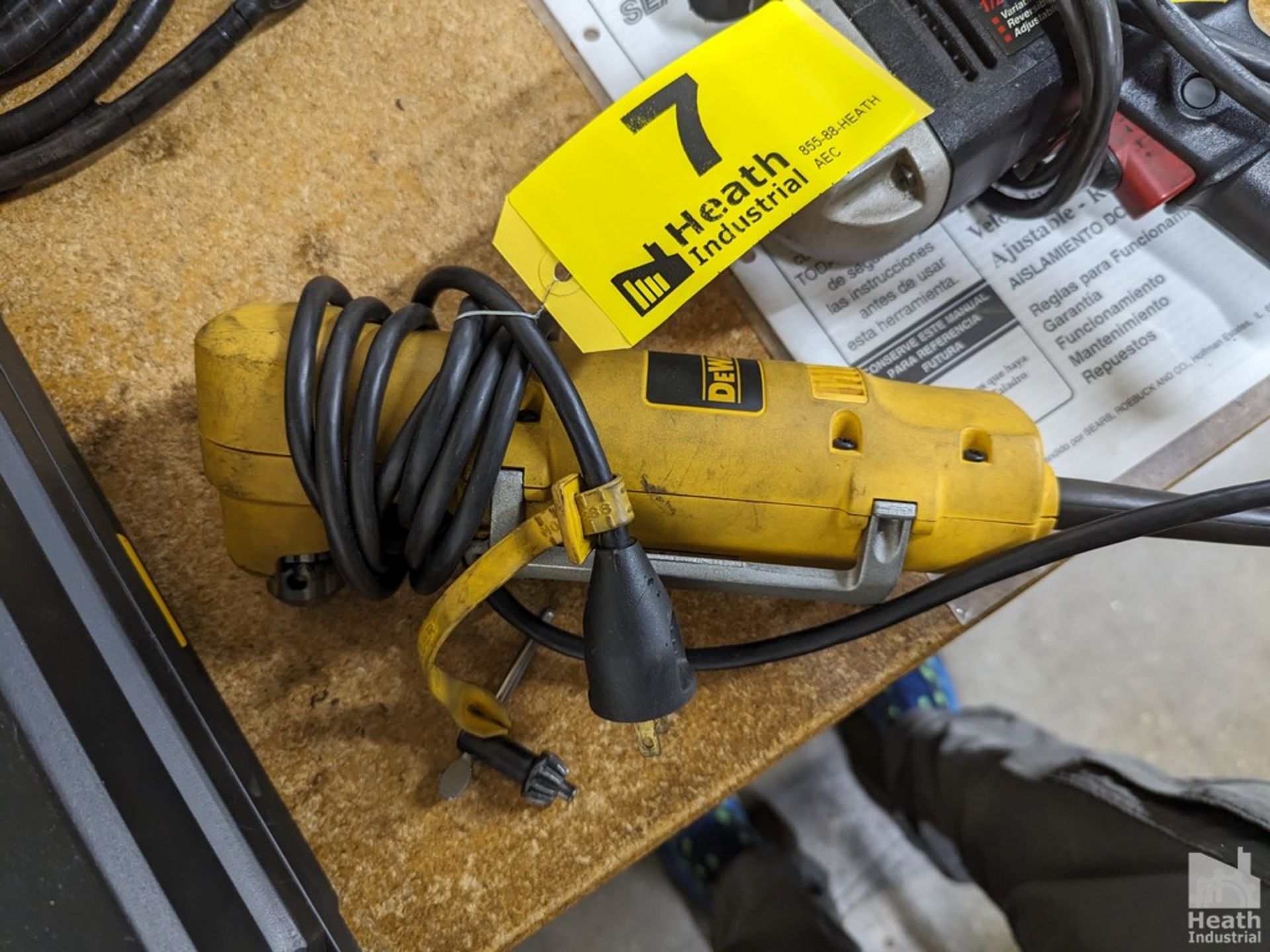 DEWALT DW160 3/8" RIGHT ANGLE DRILL