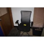 MESH BACK OFFICE CHAIR