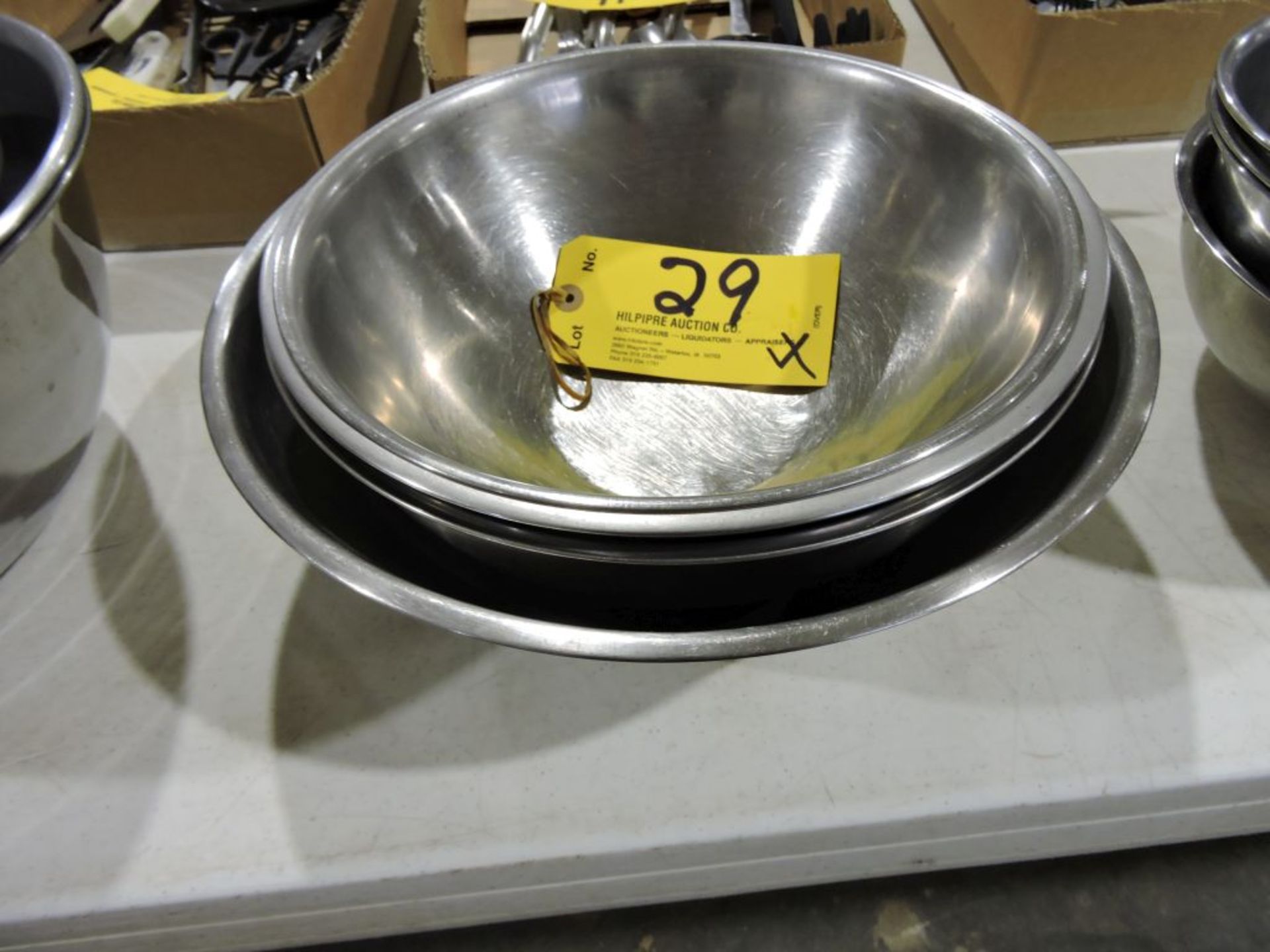 Stainless steel mixing bowls.