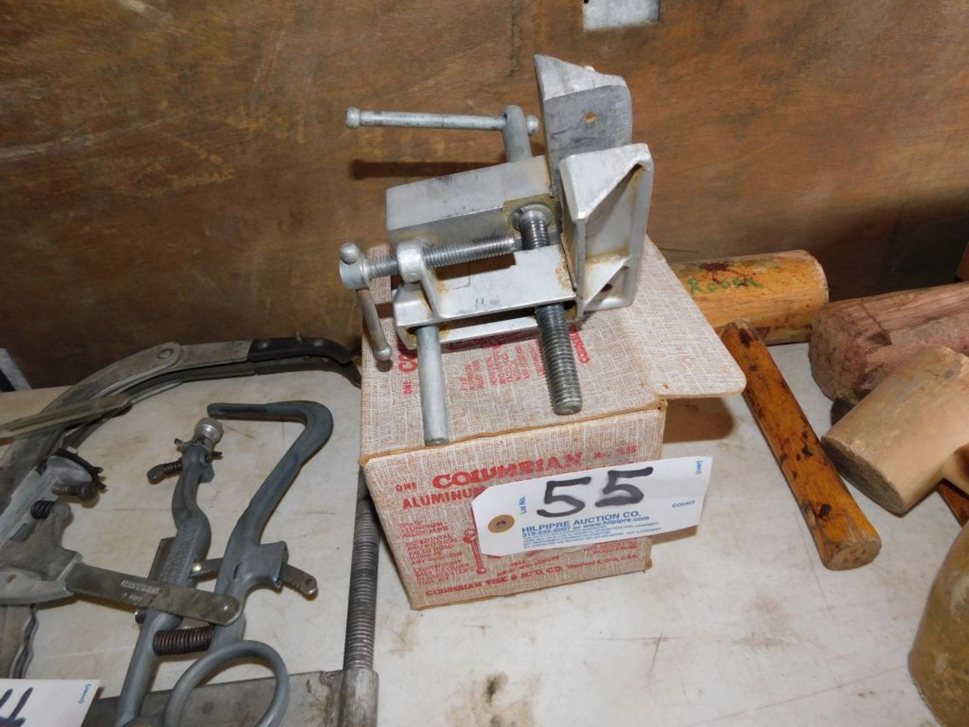 Aluminum carpenters vise, 3 1/2".