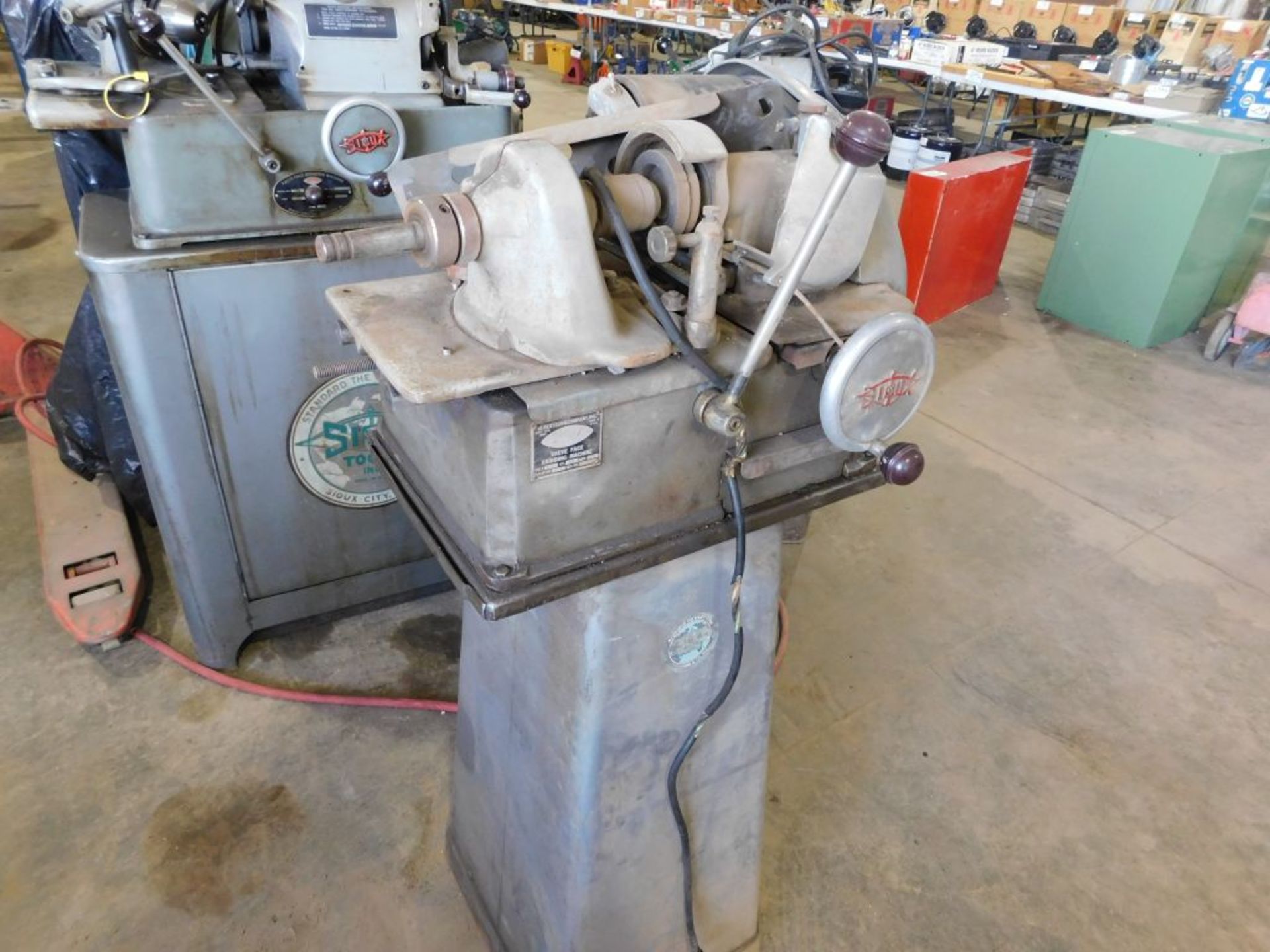 Sioux valve face grinding machine, model 645L, 115 volt. - Image 2 of 3
