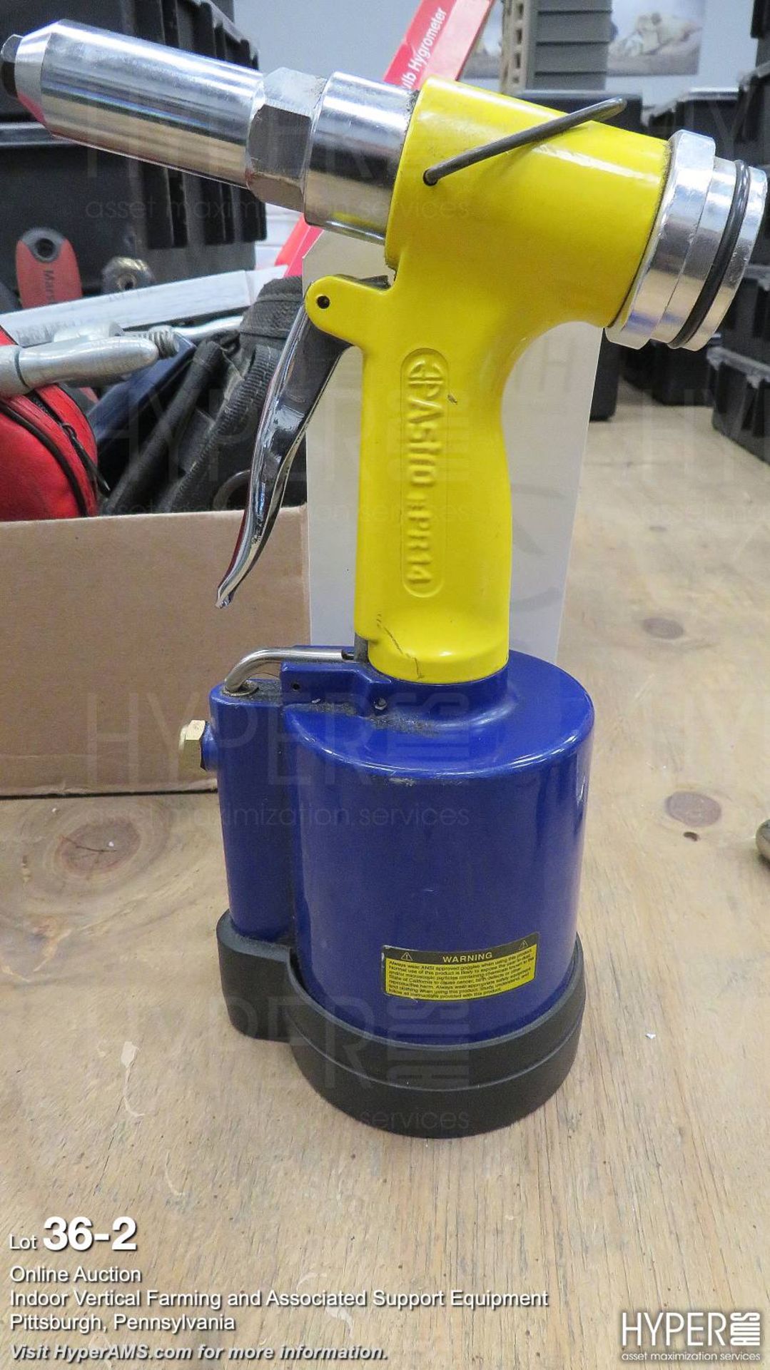 Astro, PR 14 pneumatic air riveter