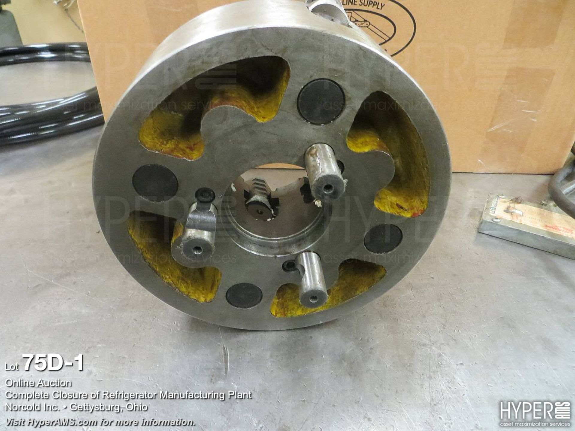 approx. 8" 4-jaw lathe chuck - Image 2 of 2