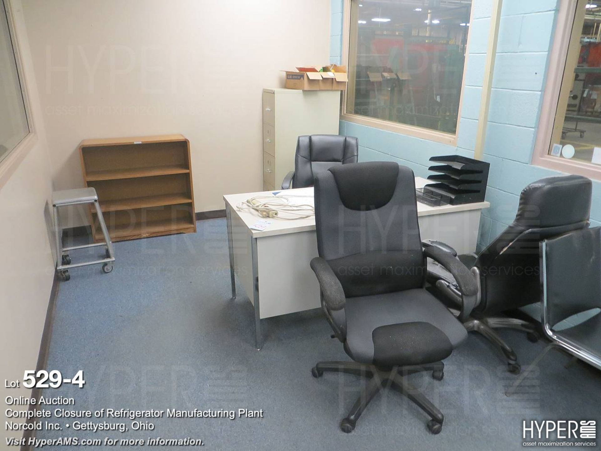 Common office area furniture, large lot - Image 5 of 12