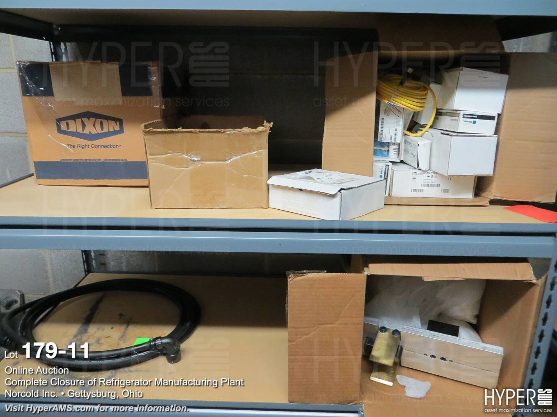 (lot) various MRO parts and supplies in room - Image 12 of 18